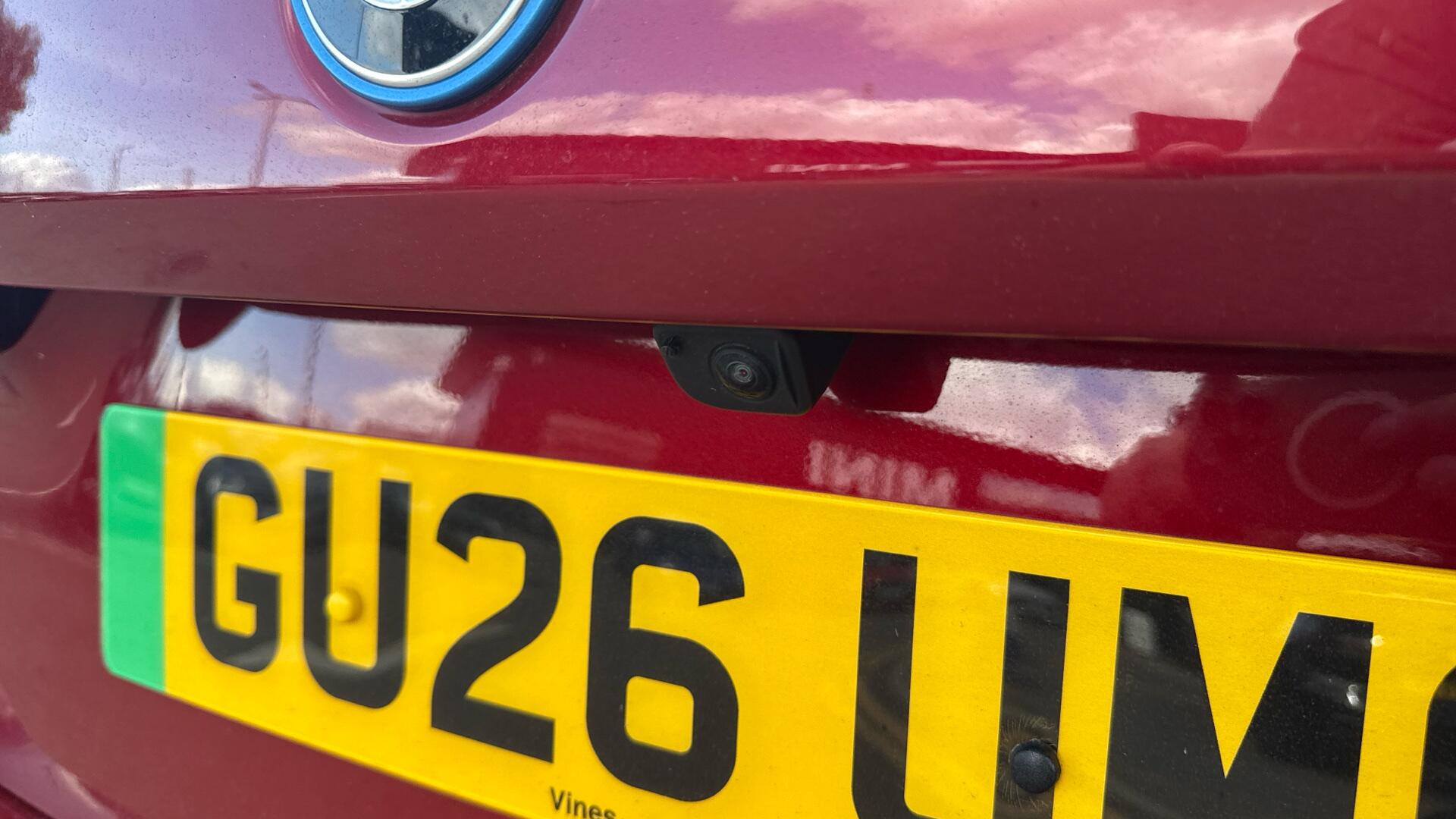BMW i5 view 30
