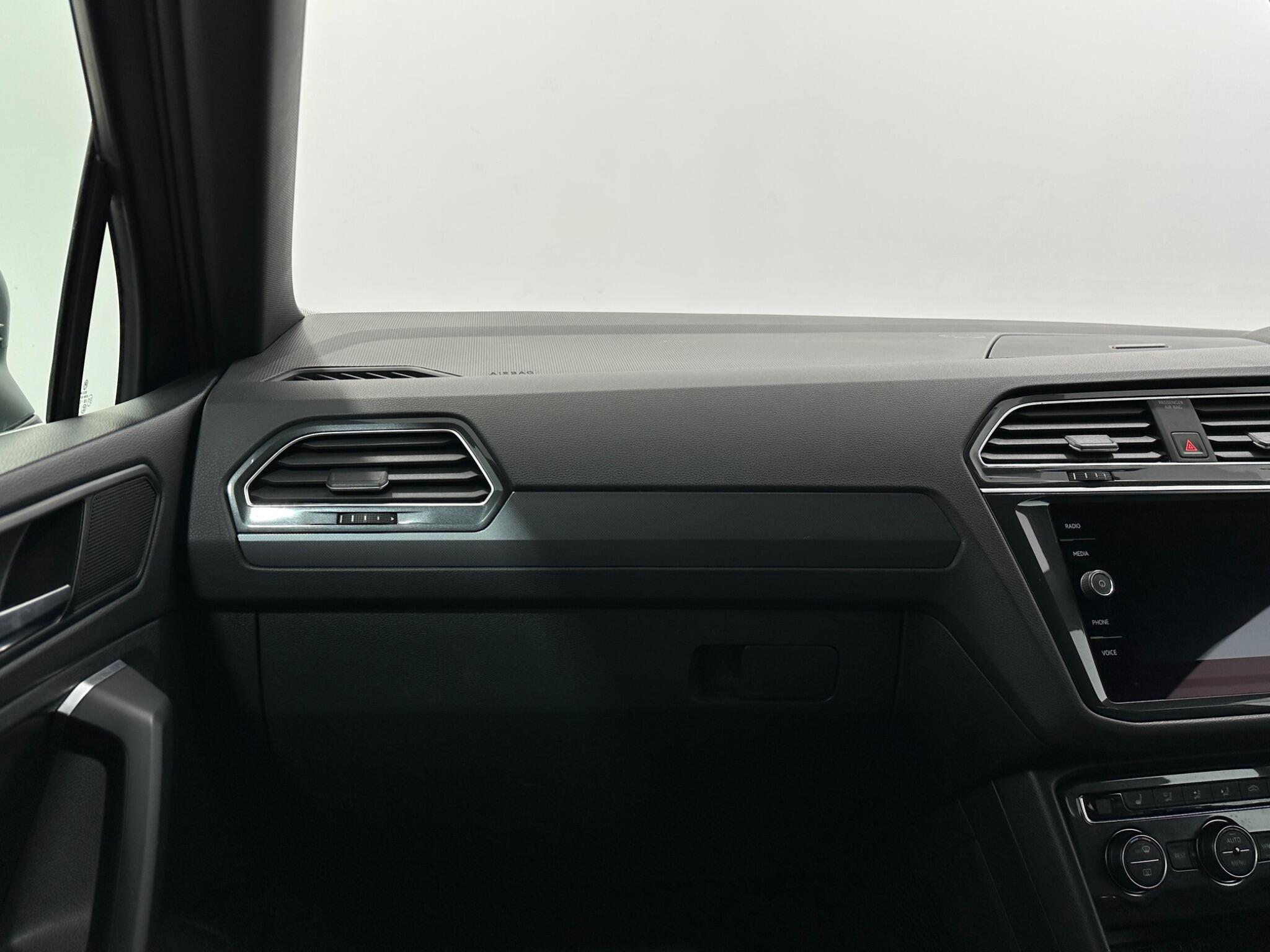 Volkswagen Tiguan view 31