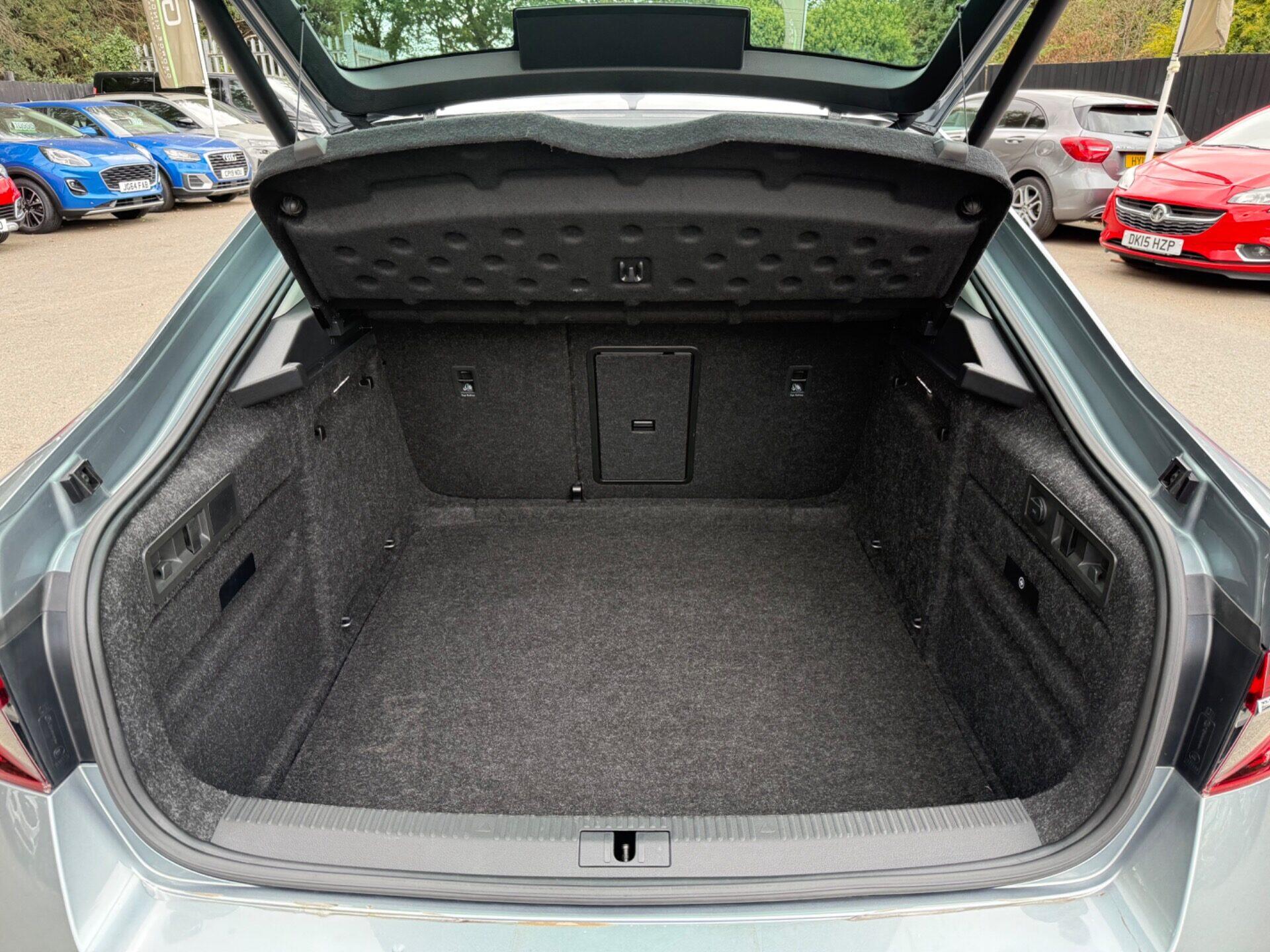 Skoda Superb view 20