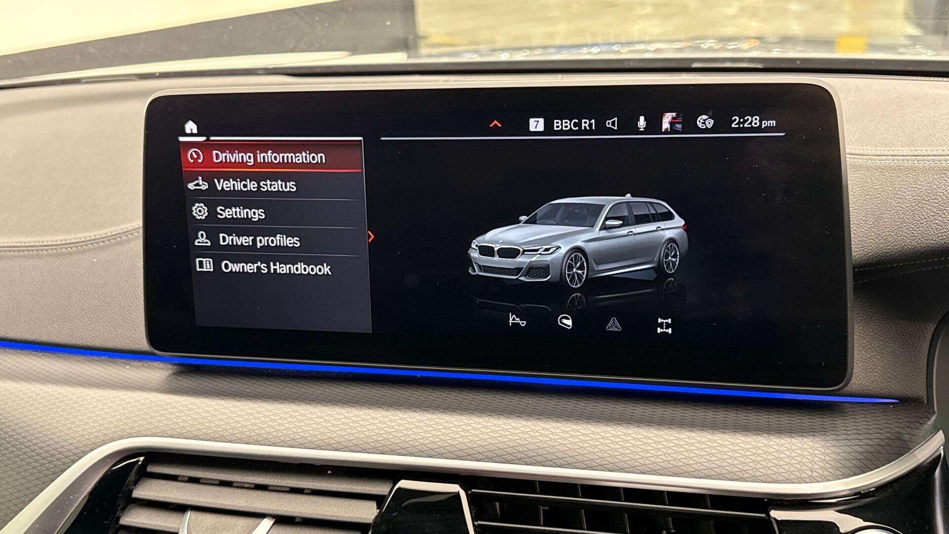 BMW 5 Series view 27