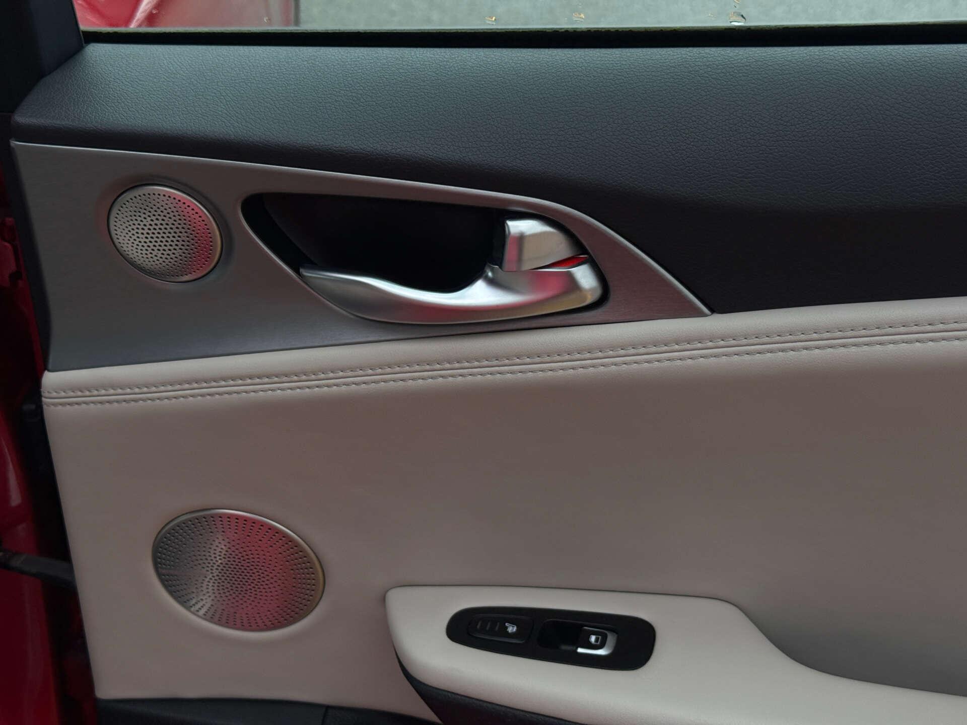 Kia Stinger view 23