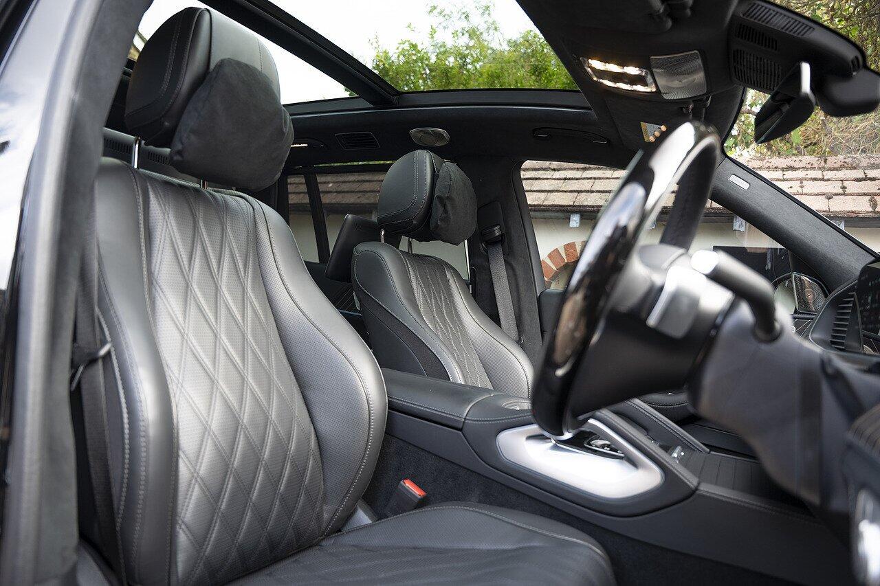 Mercedes-Benz GLS view 11