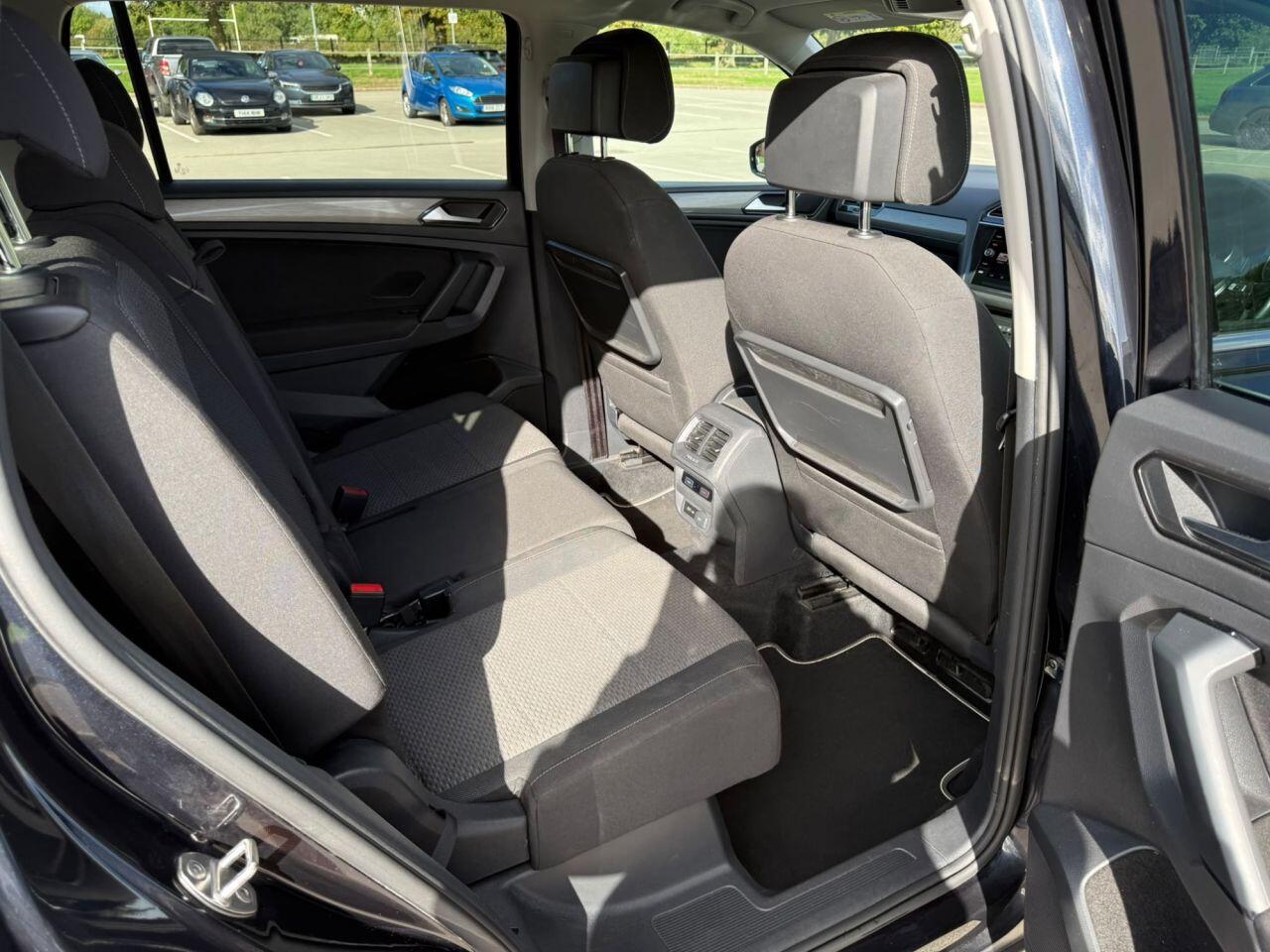 Volkswagen Tiguan Allspace view 36
