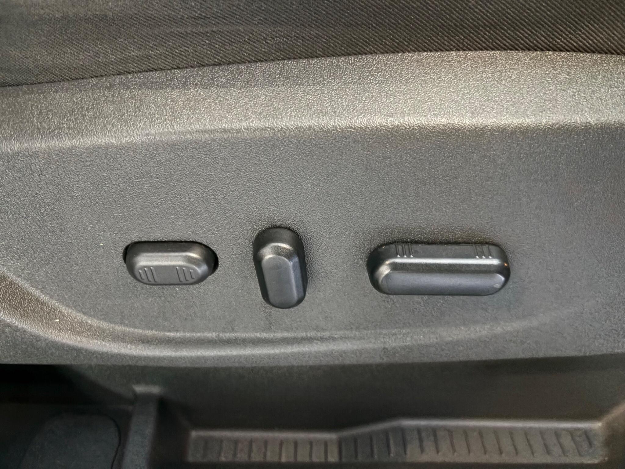 Ford Kuga view 15