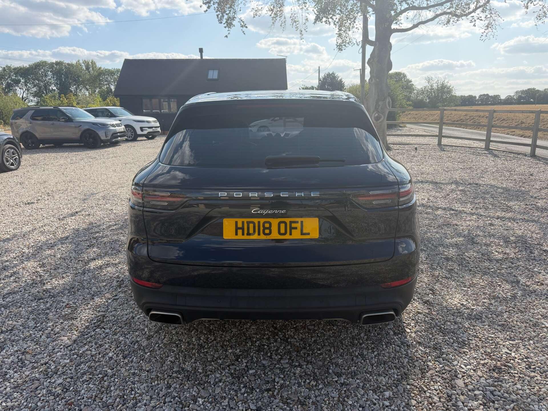 Porsche Cayenne view 7