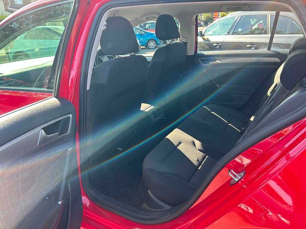 Volkswagen Golf view 15