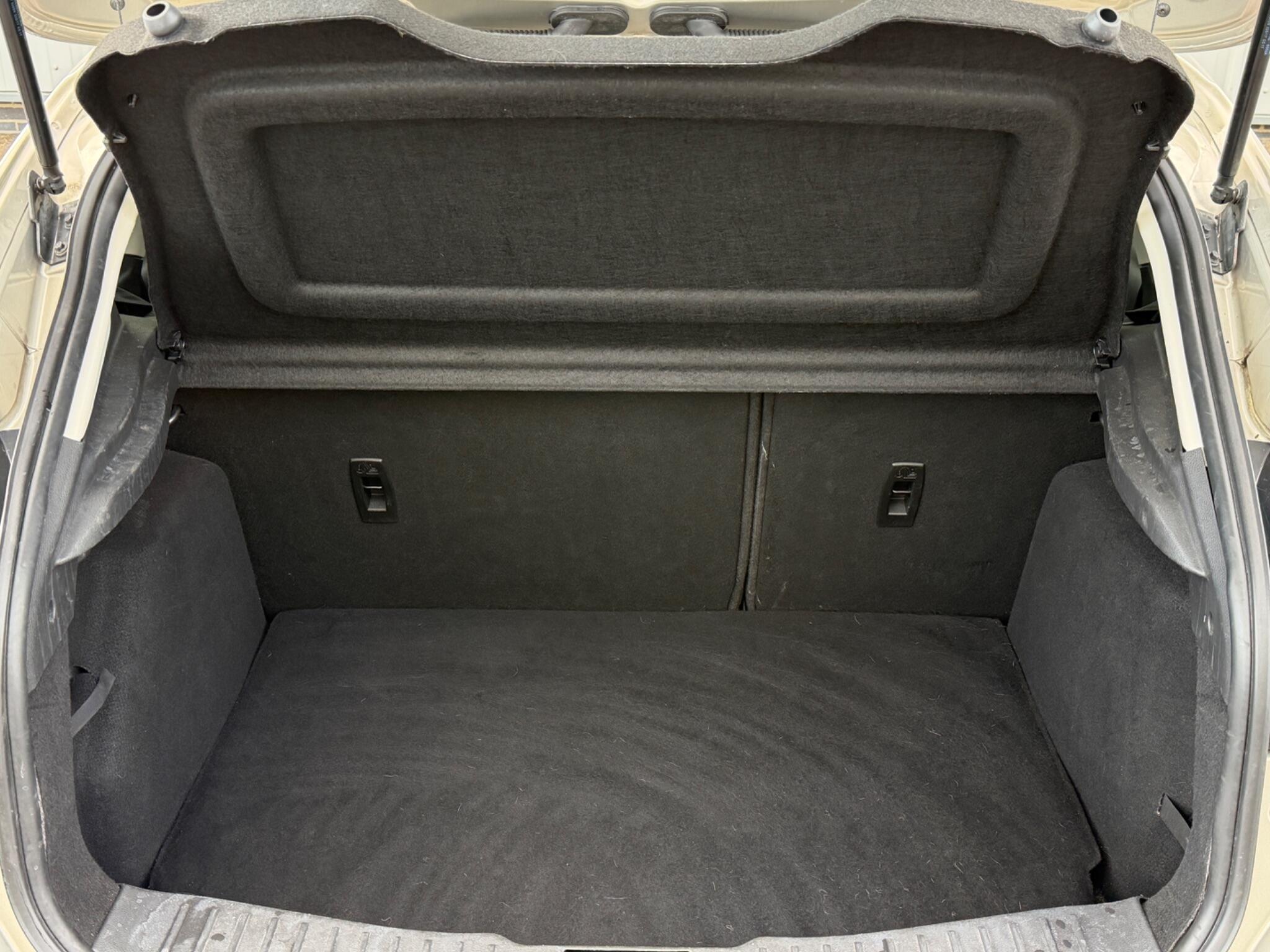Ford Focus view 7