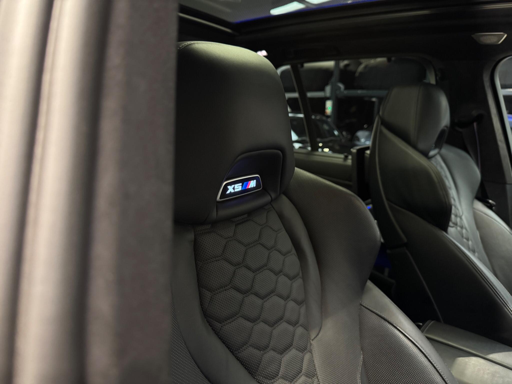 BMW X5 M view 17