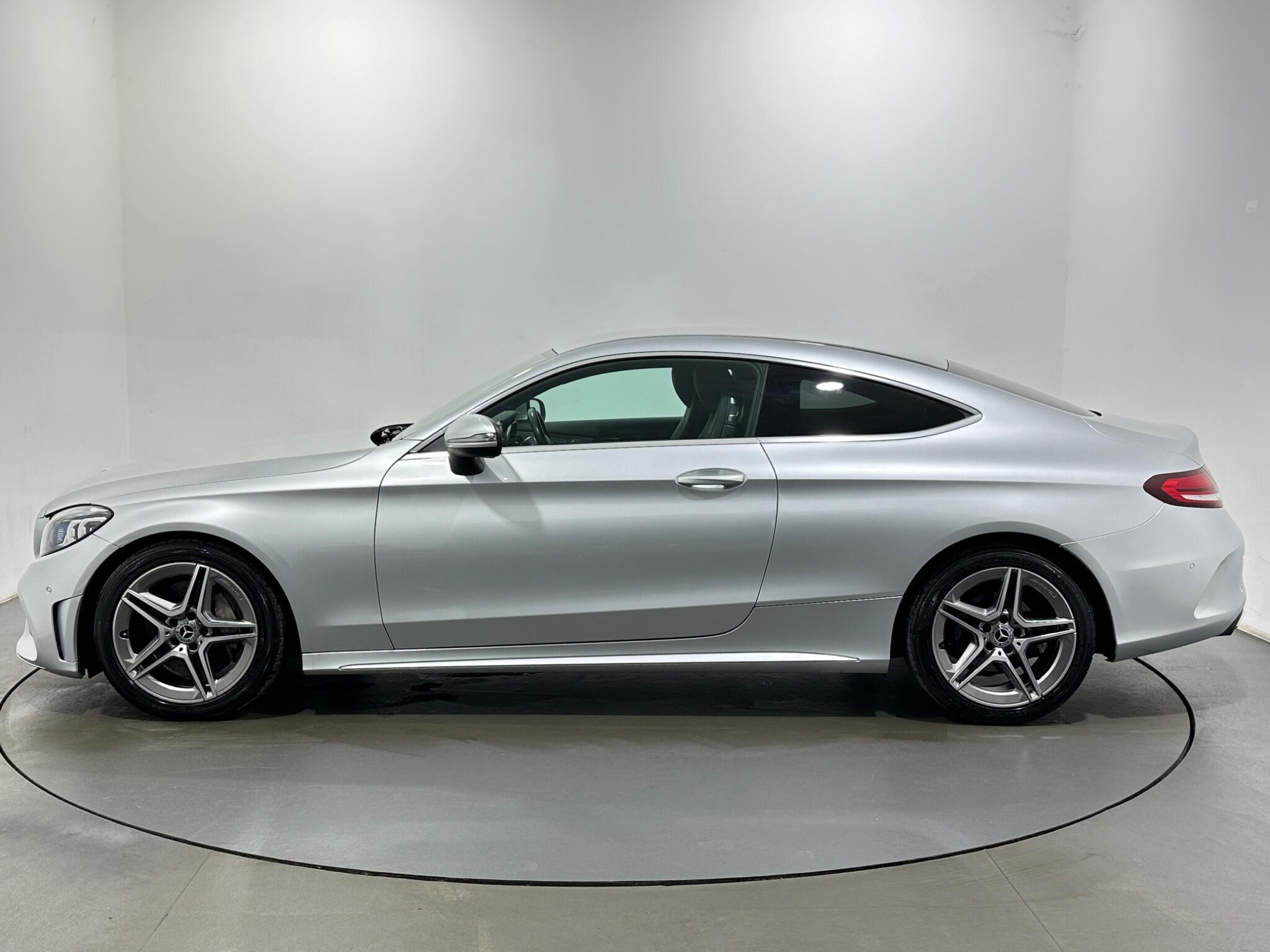 Mercedes-Benz C-Class view 5