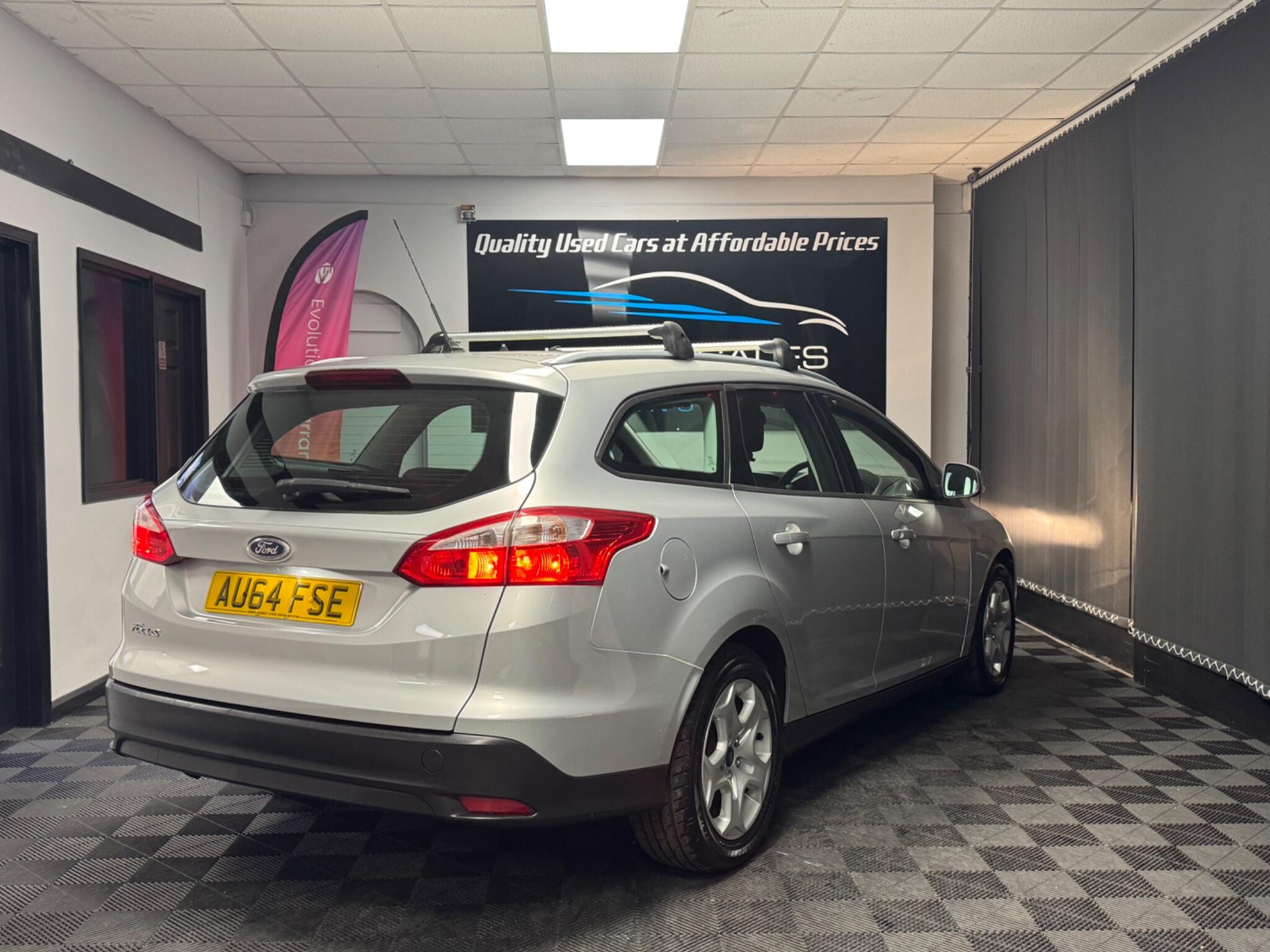 2014 Ford Focus 1.6 TDCi Edge Euro 5 (s/s) 5dr • 59,000 miles image 11