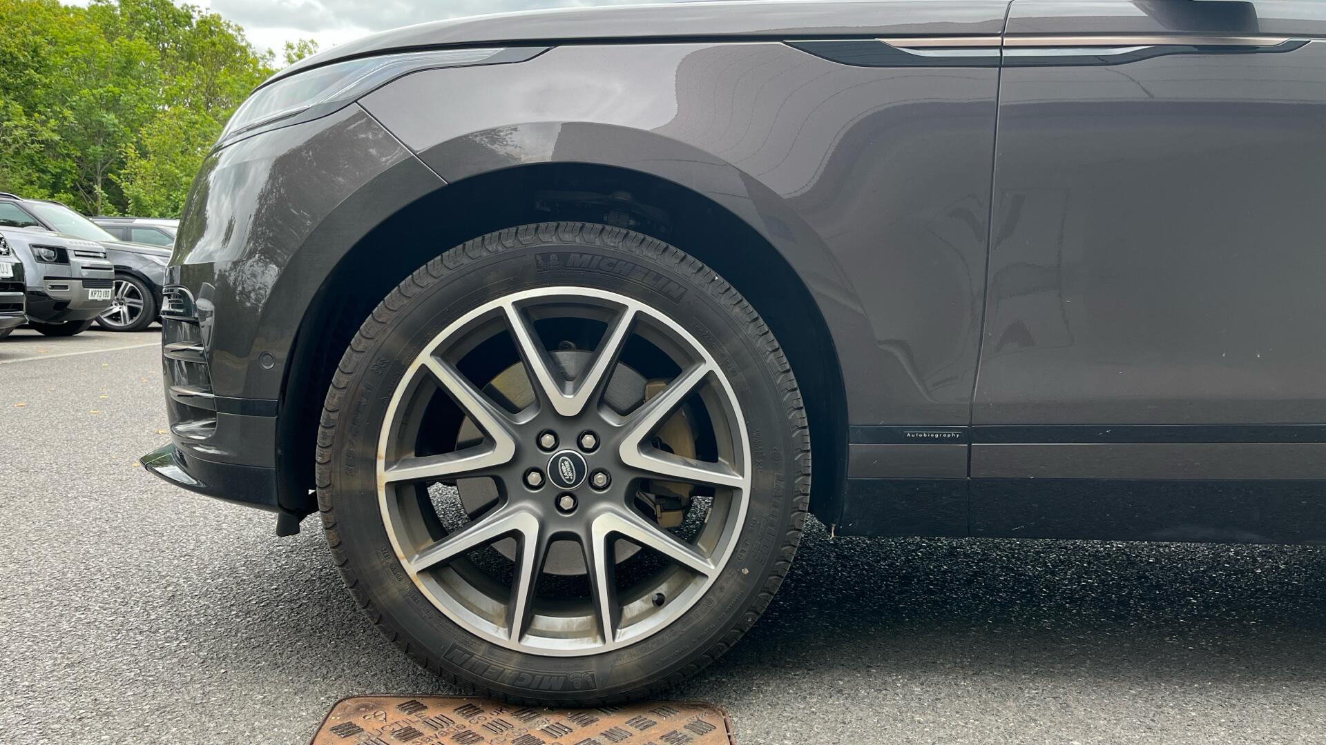 Land Rover Range Rover Velar view 26