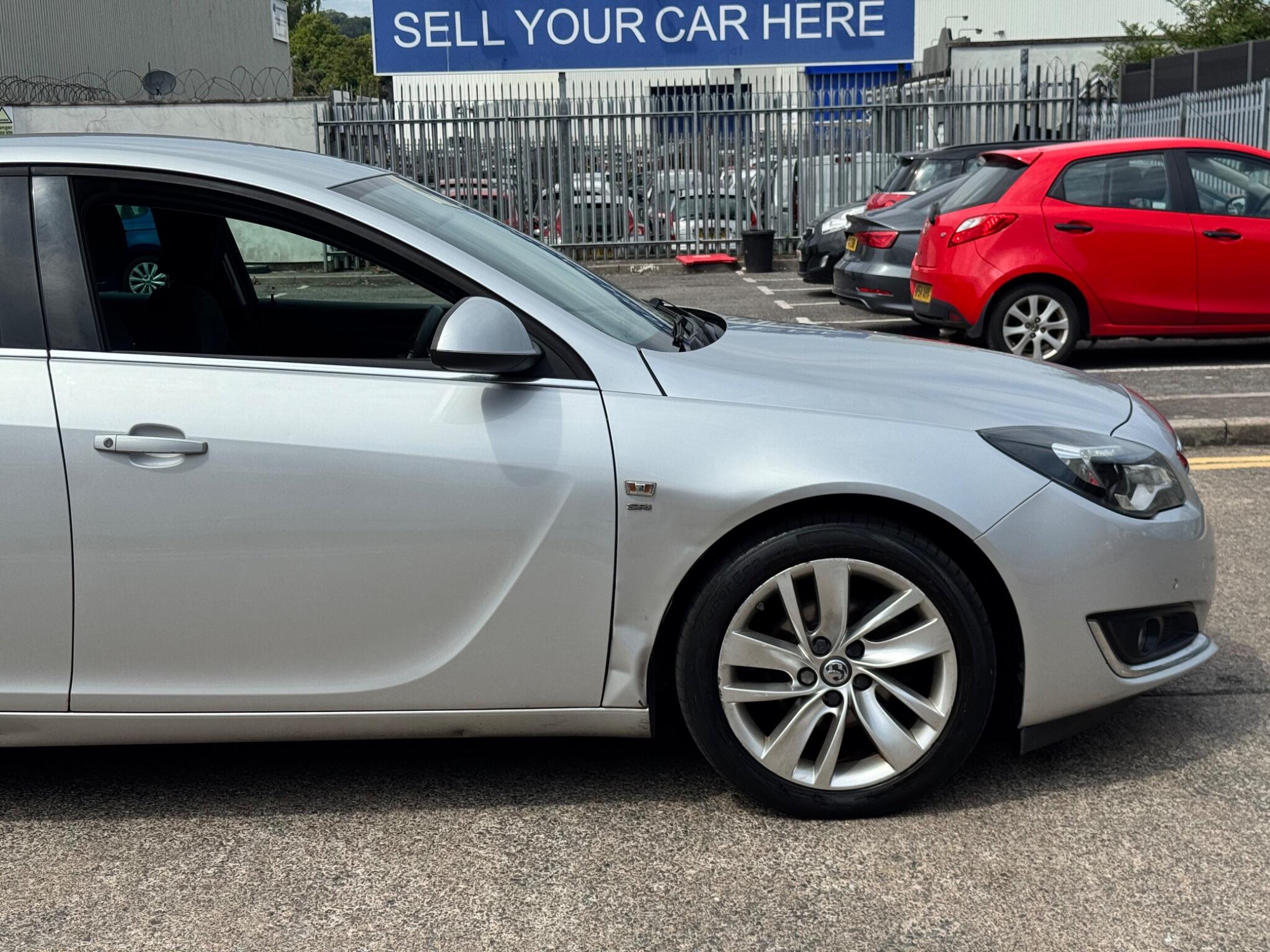 Vauxhall Insignia view 13