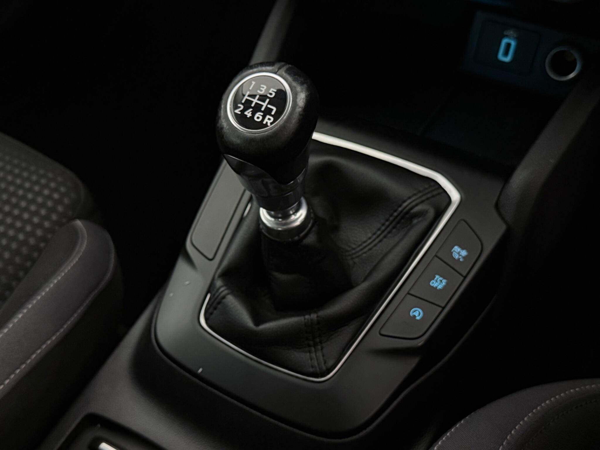 Ford Focus view 17