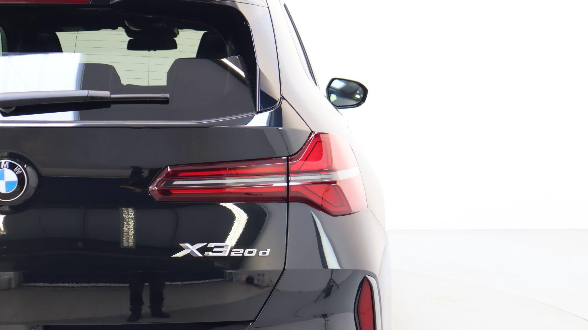 BMW X3 view 21