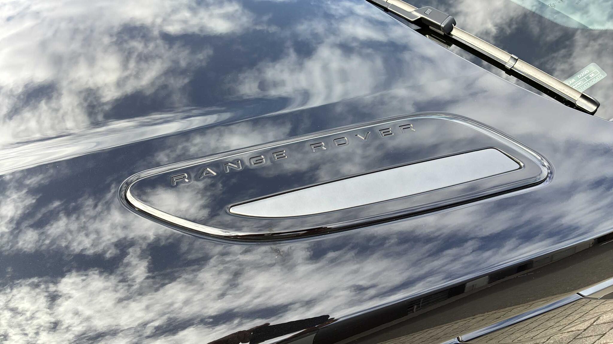 Land Rover Range Rover Velar view 20