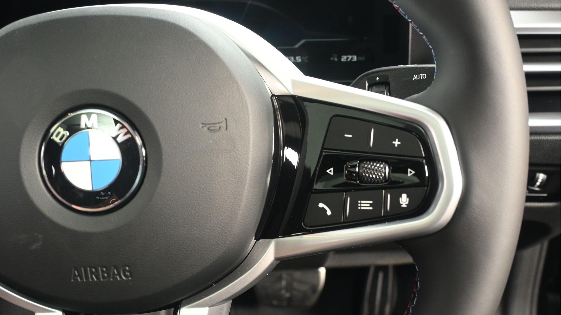 BMW i4 view 28