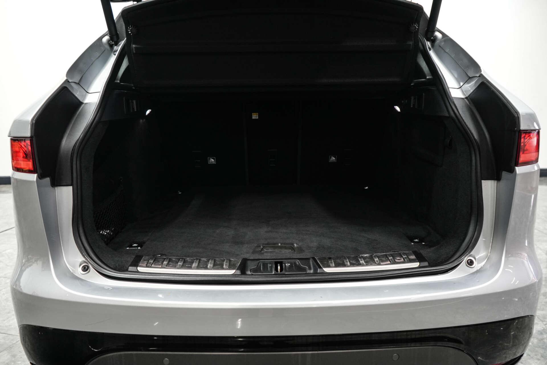 Jaguar F-Pace view 12