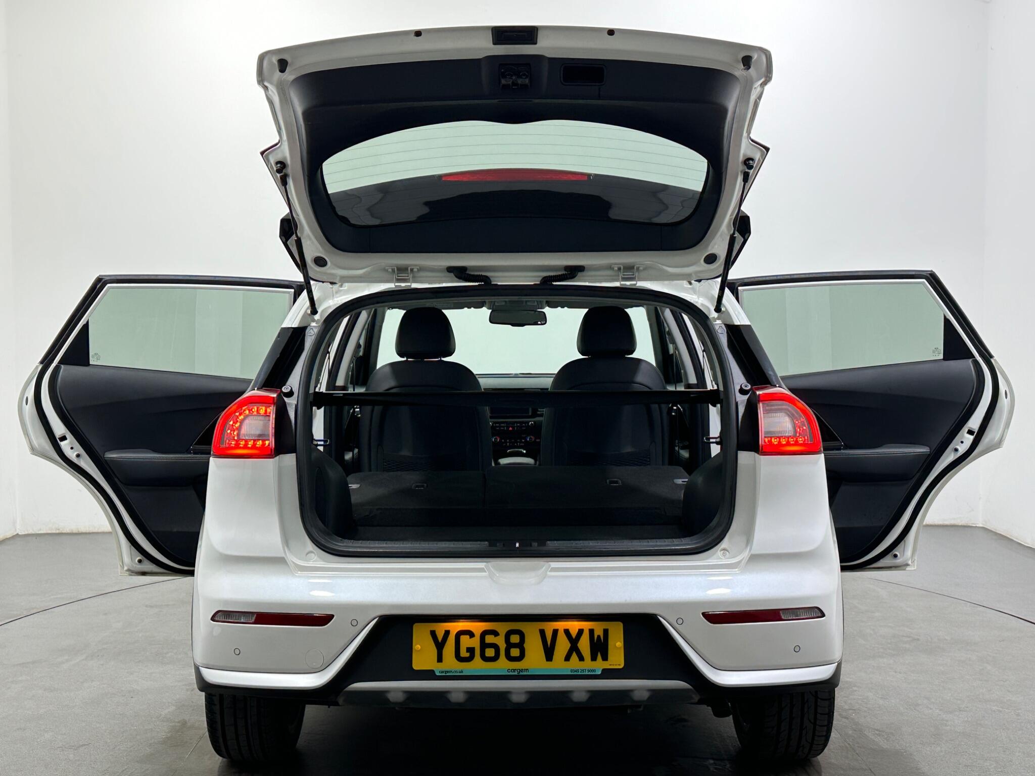 Kia Niro view 44