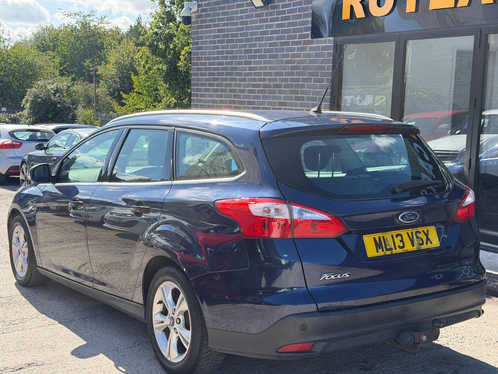 Ford Focus view 6