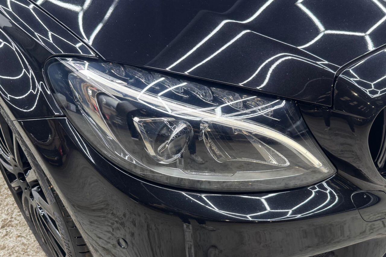 Mercedes-Benz C-Class view 8