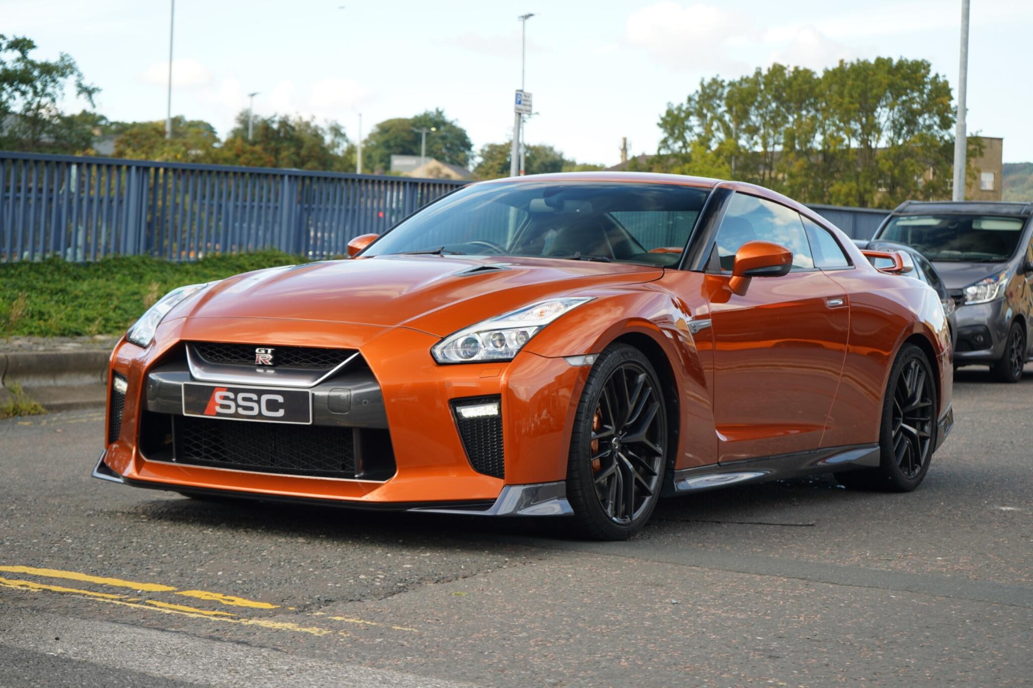 Nissan GT-R view 7