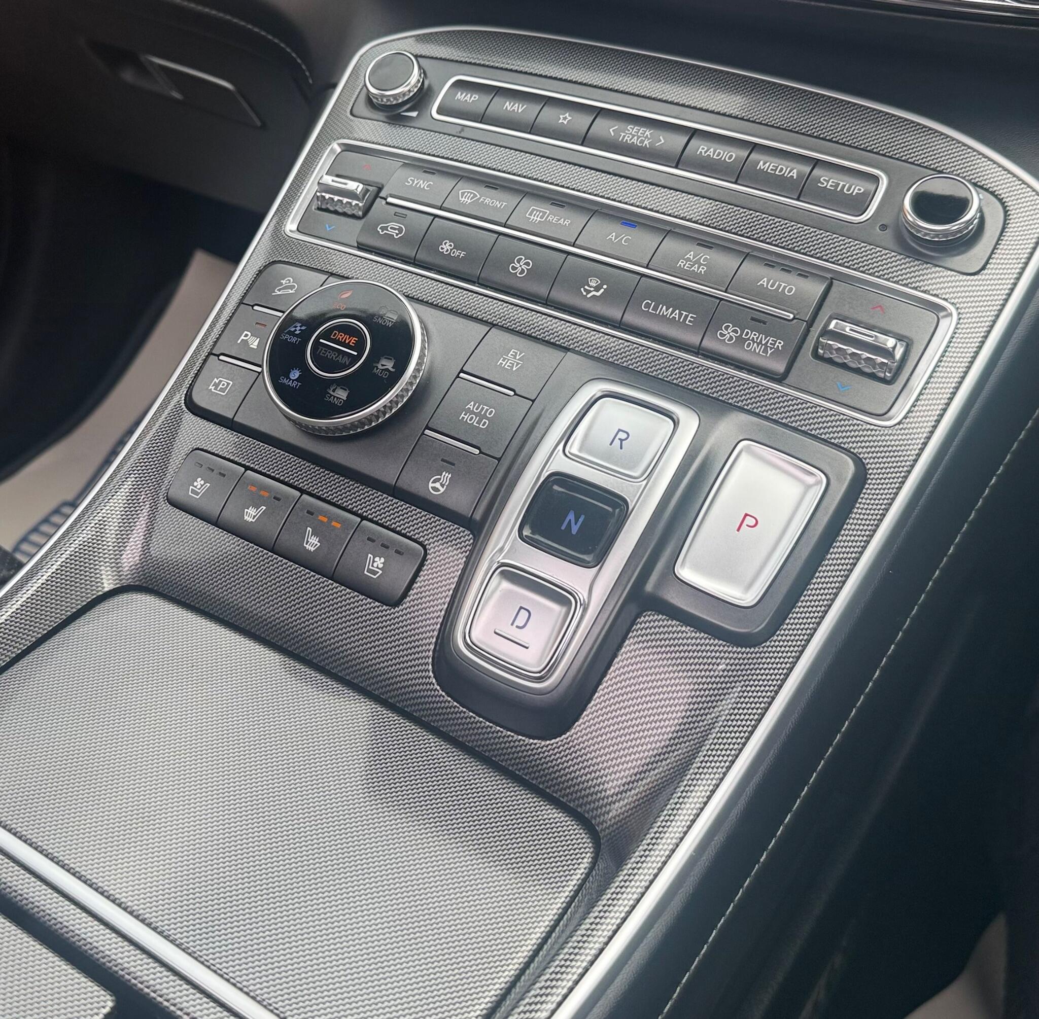 Hyundai Santa FE view 10