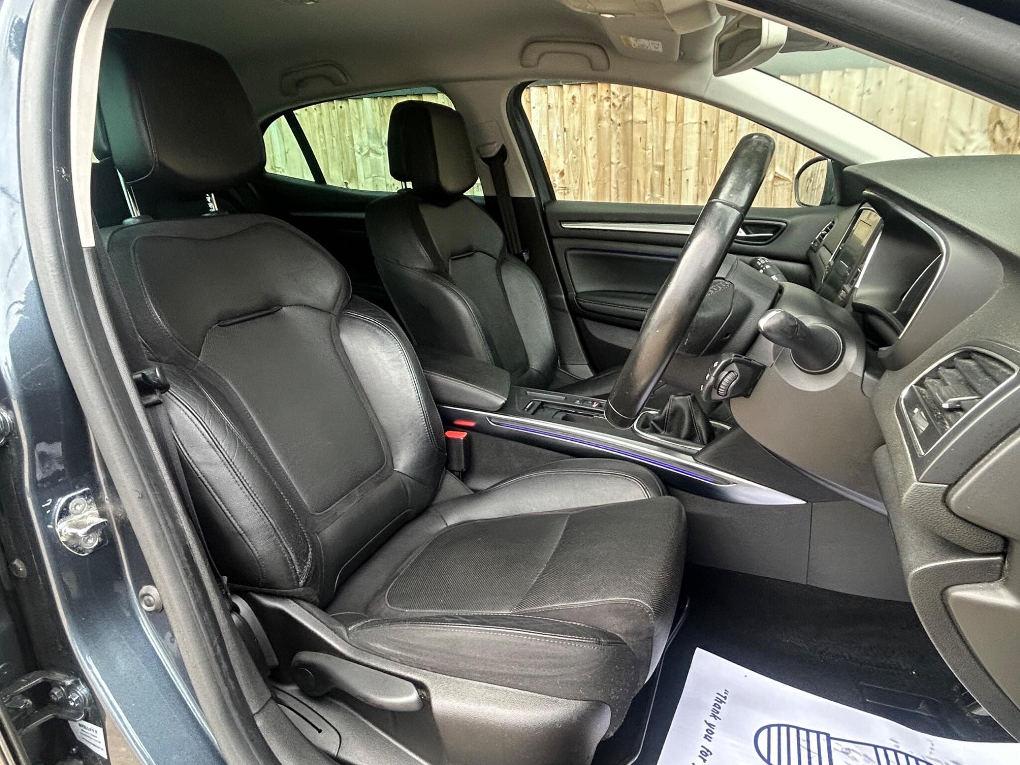 Renault Megane view 3