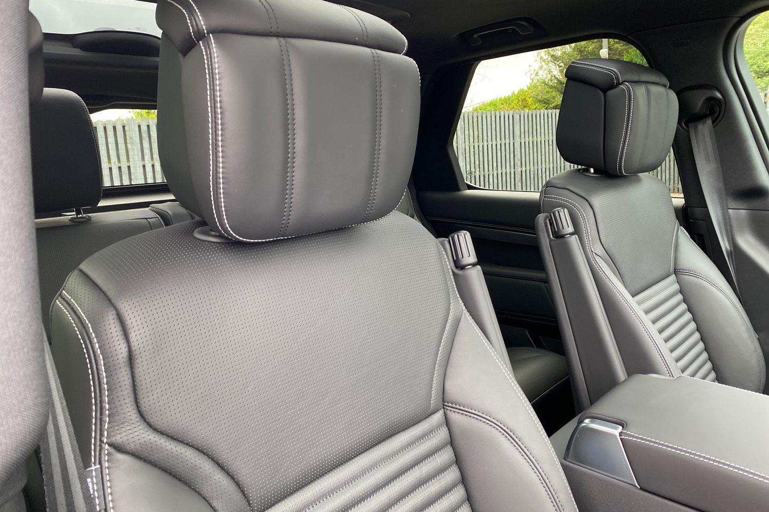 Land Rover Discovery view 15
