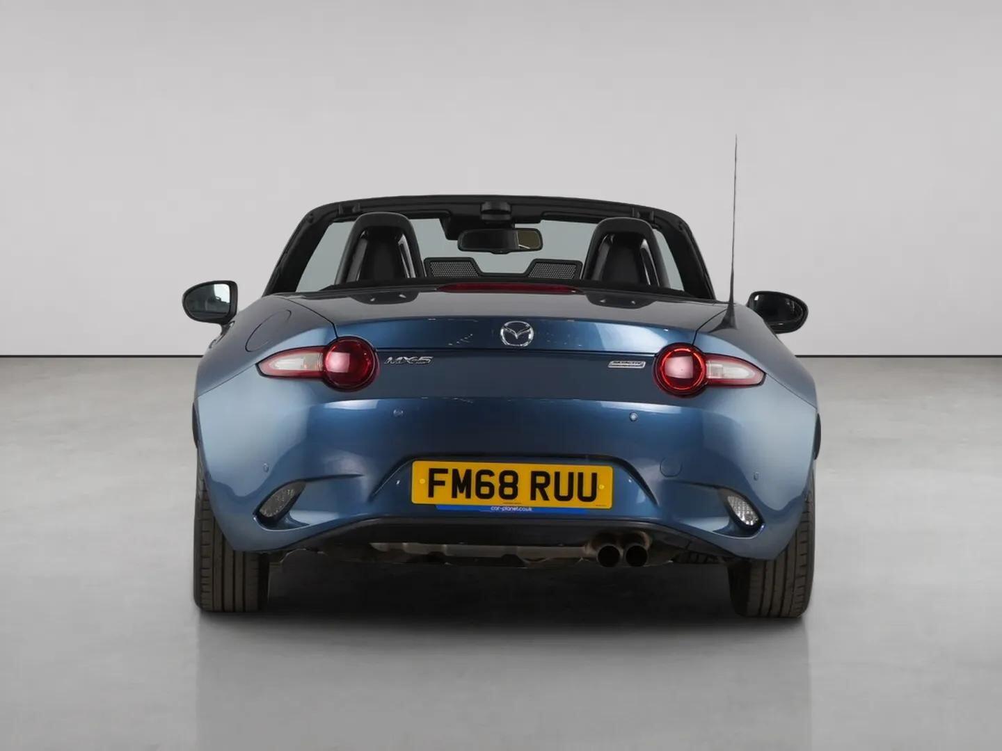 Mazda MX-5 view 8