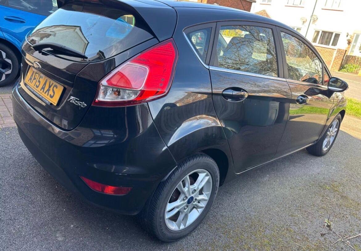 2015 Ford Fiesta 1.0T EcoBoost Zetec Powershift Euro 6 5dr image 7