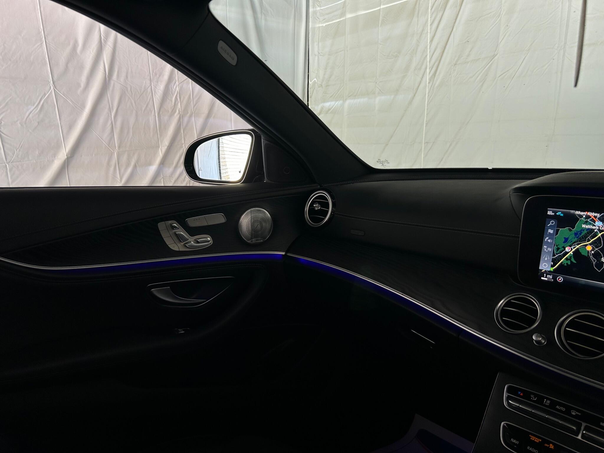 Mercedes-Benz E Class view 60