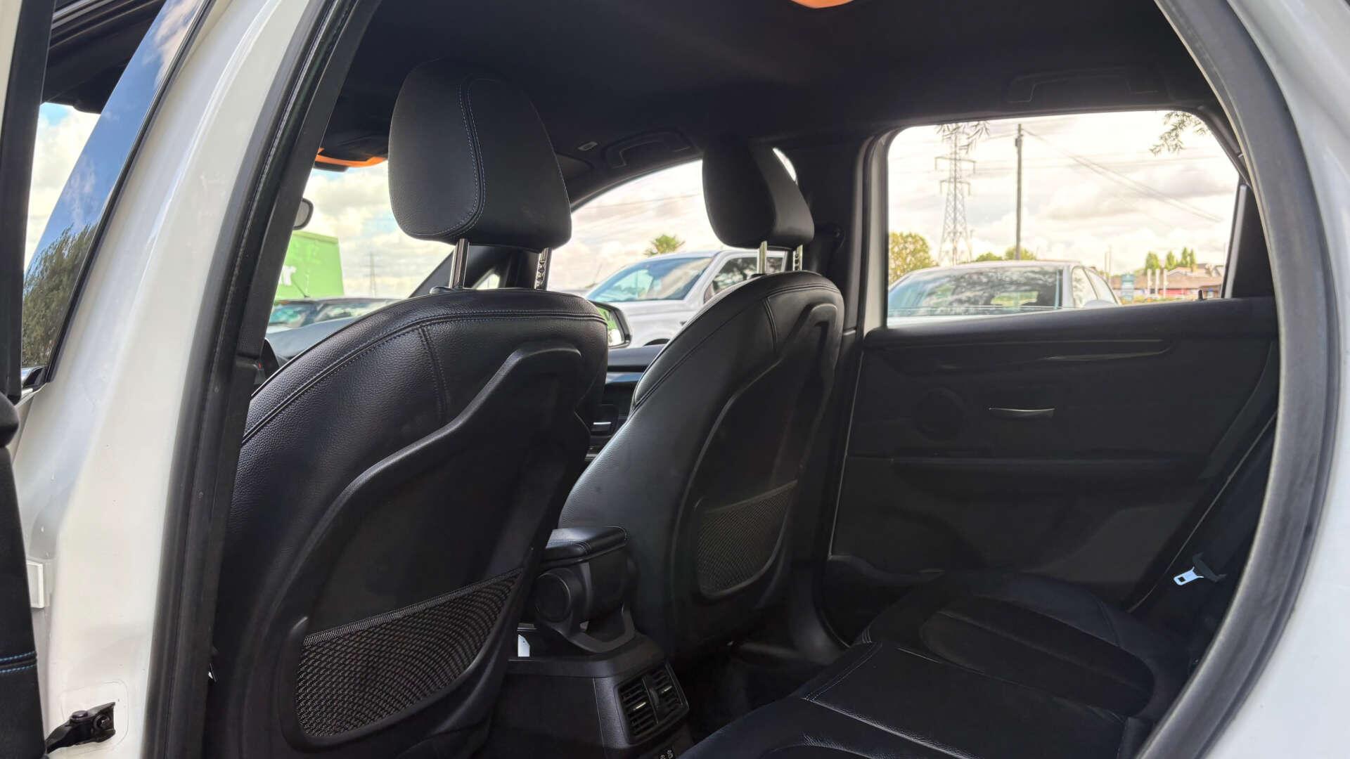 BMW 2 Series view 12