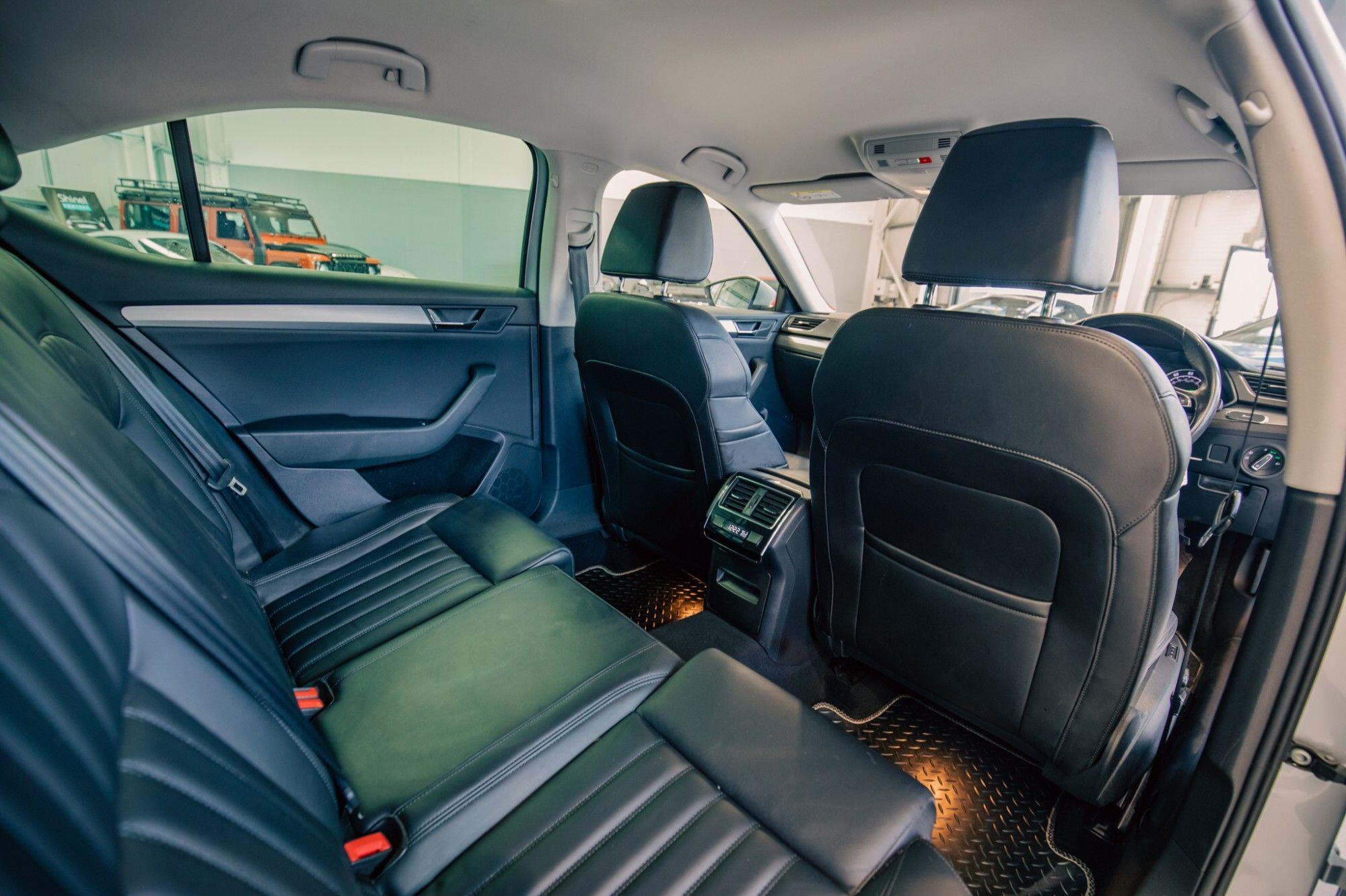 Skoda Superb view 9