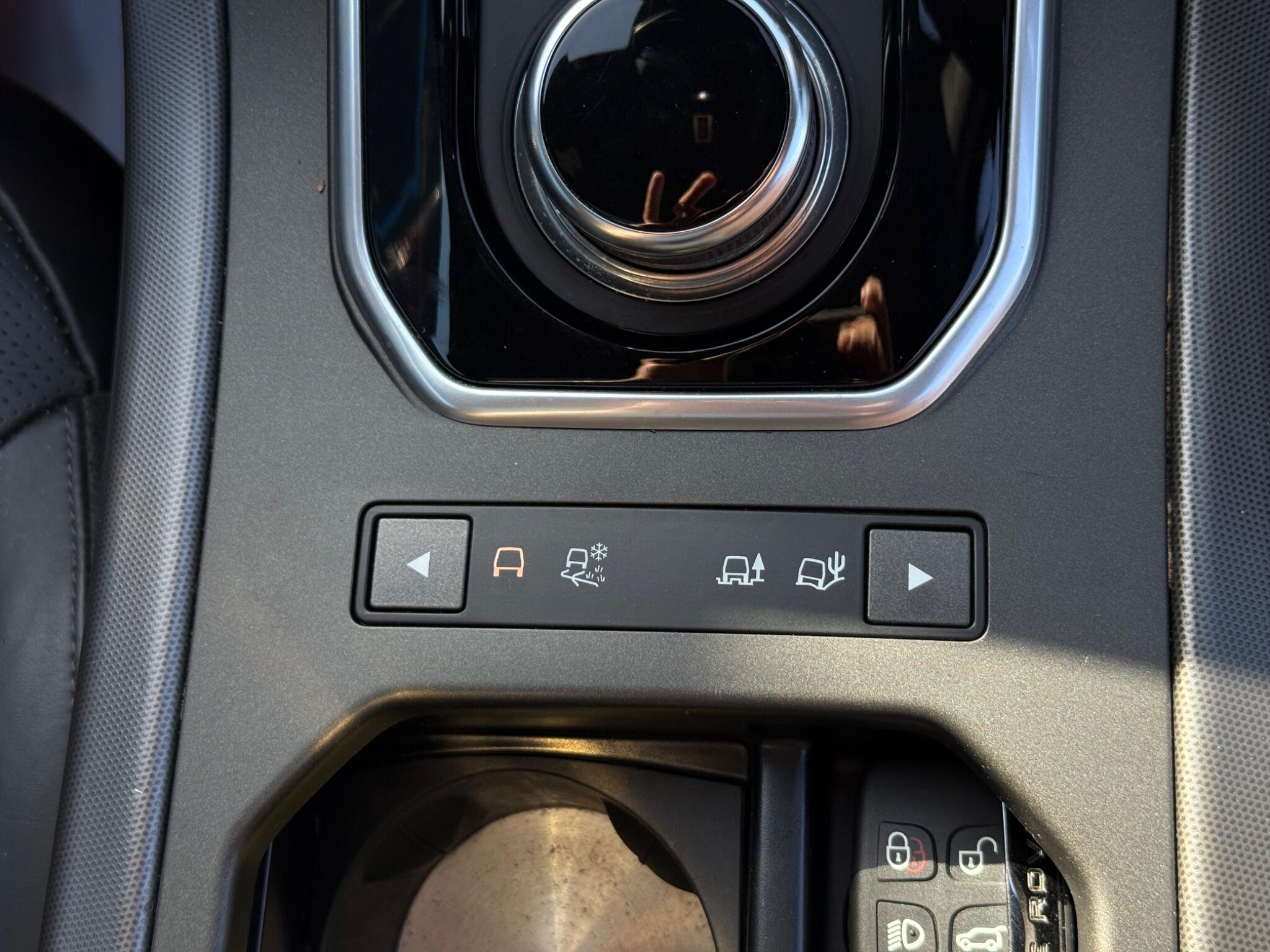 Land Rover Range Rover Evoque view 32
