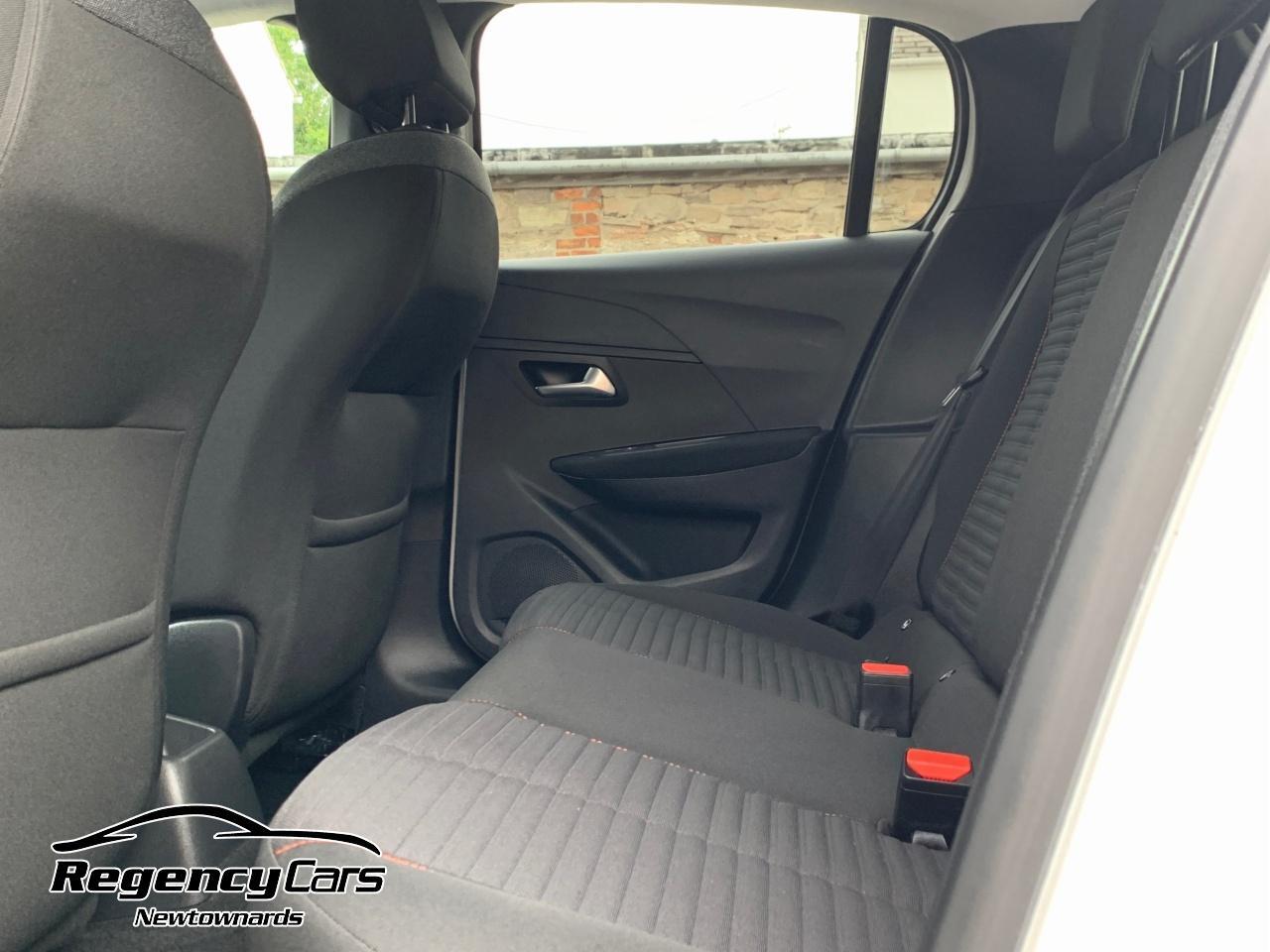 Peugeot 208 view 15
