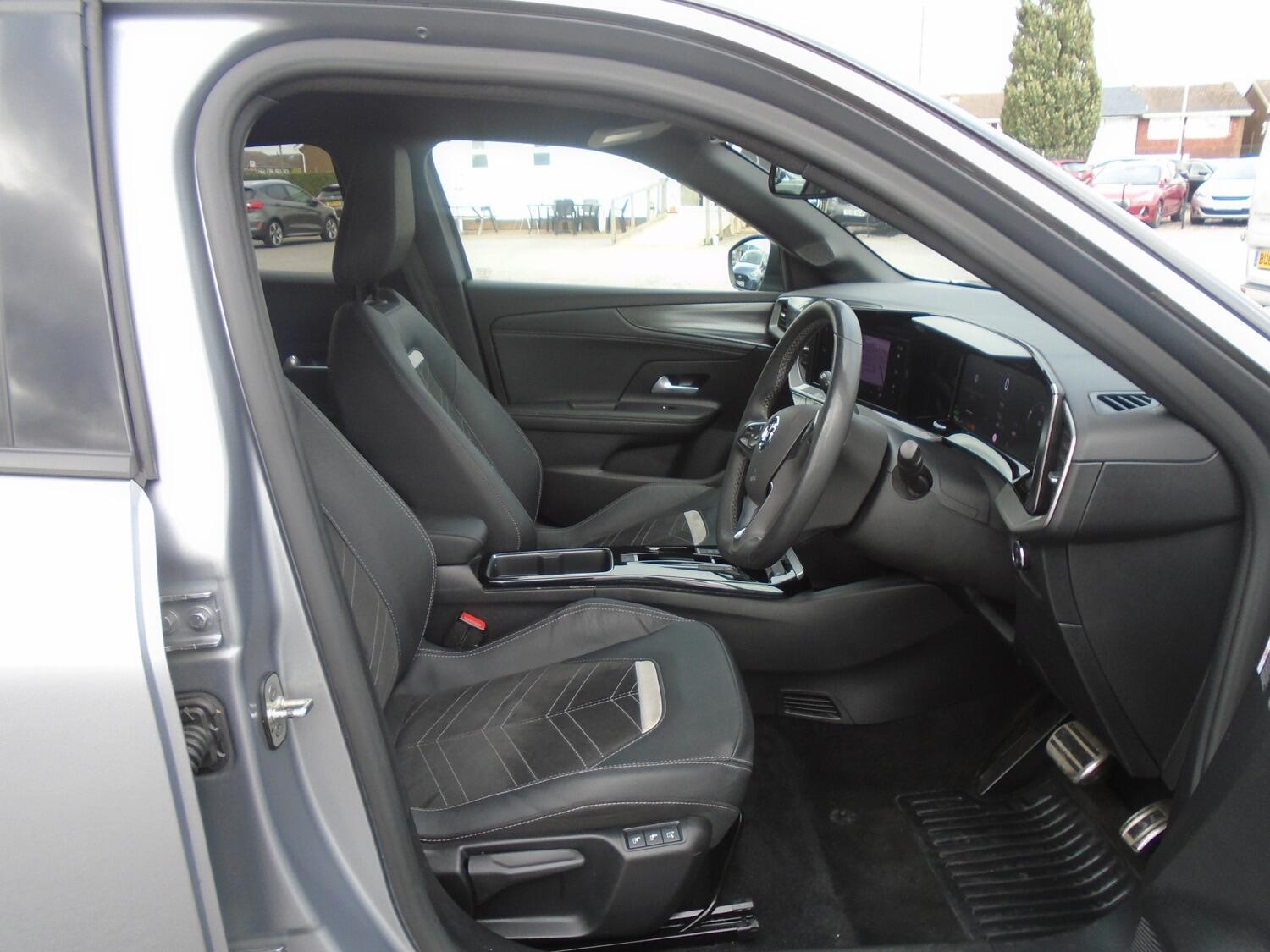 Vauxhall Mokka Electric view 5