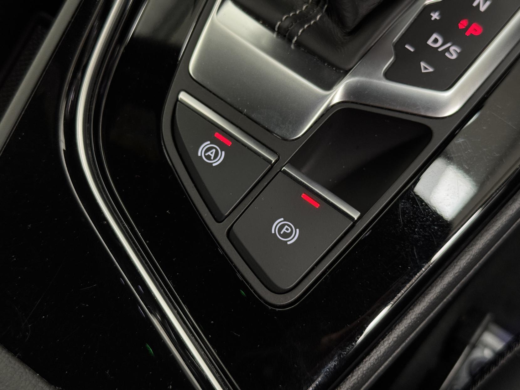 Audi A4 Avant view 32