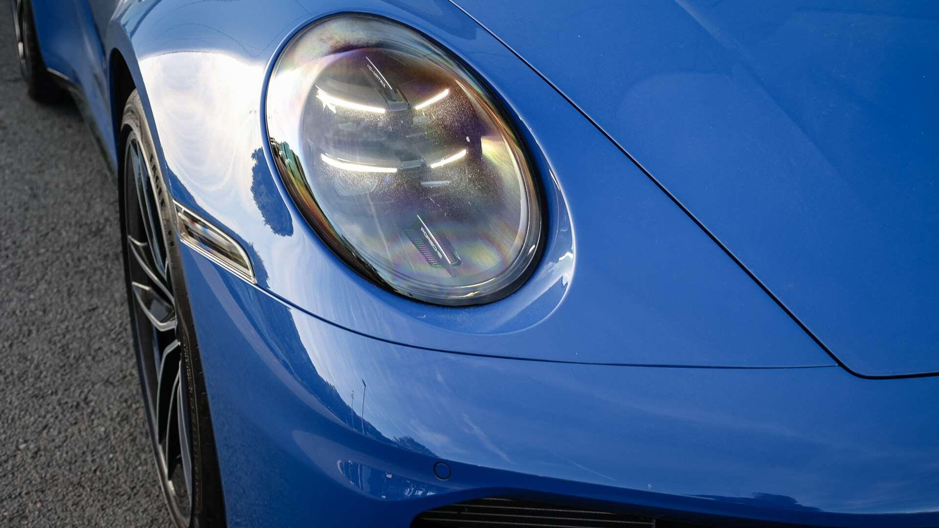 Porsche 911 view 29