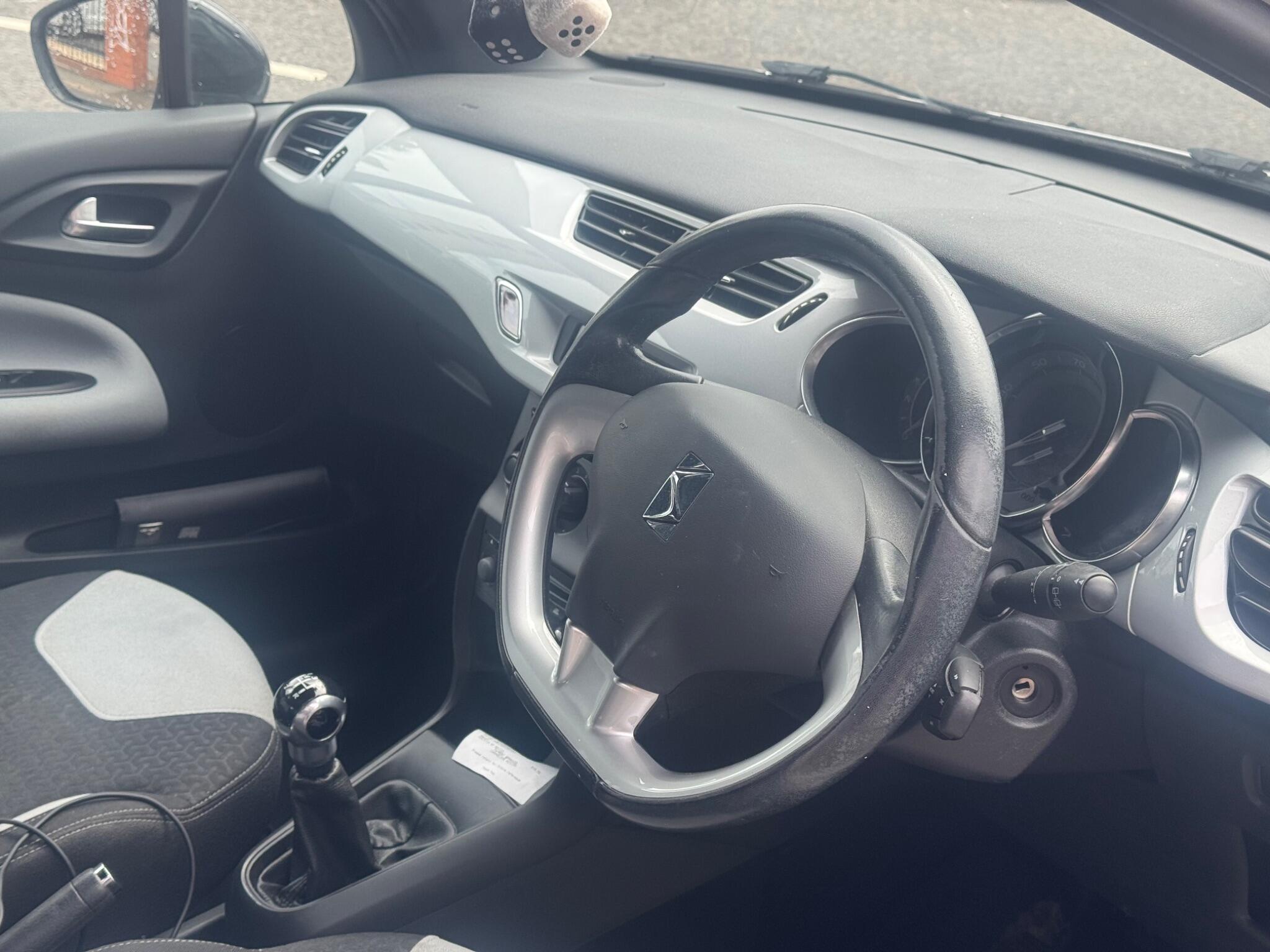Citroen DS3 view 25