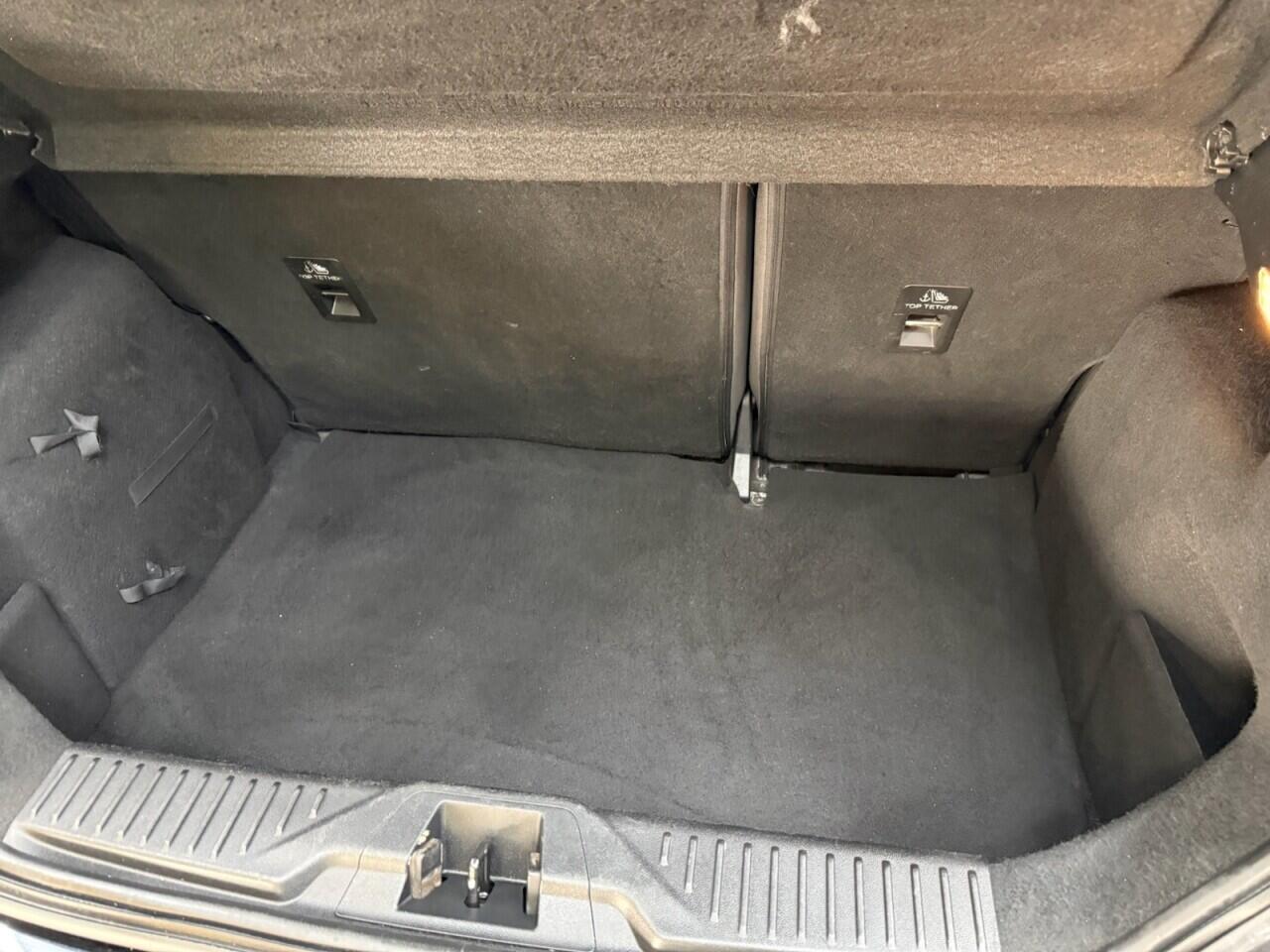 Ford Fiesta view 37