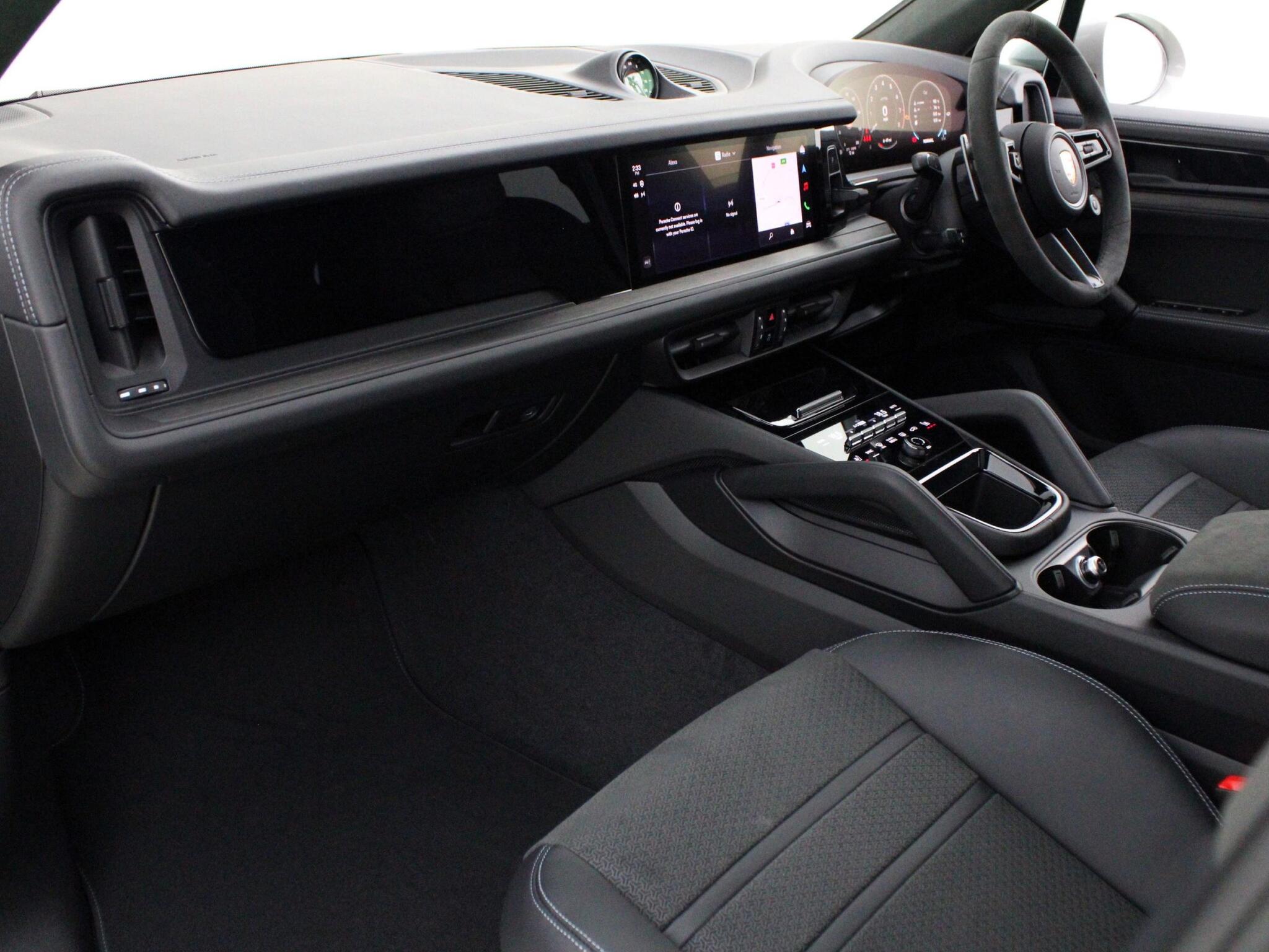 Porsche Cayenne view 27