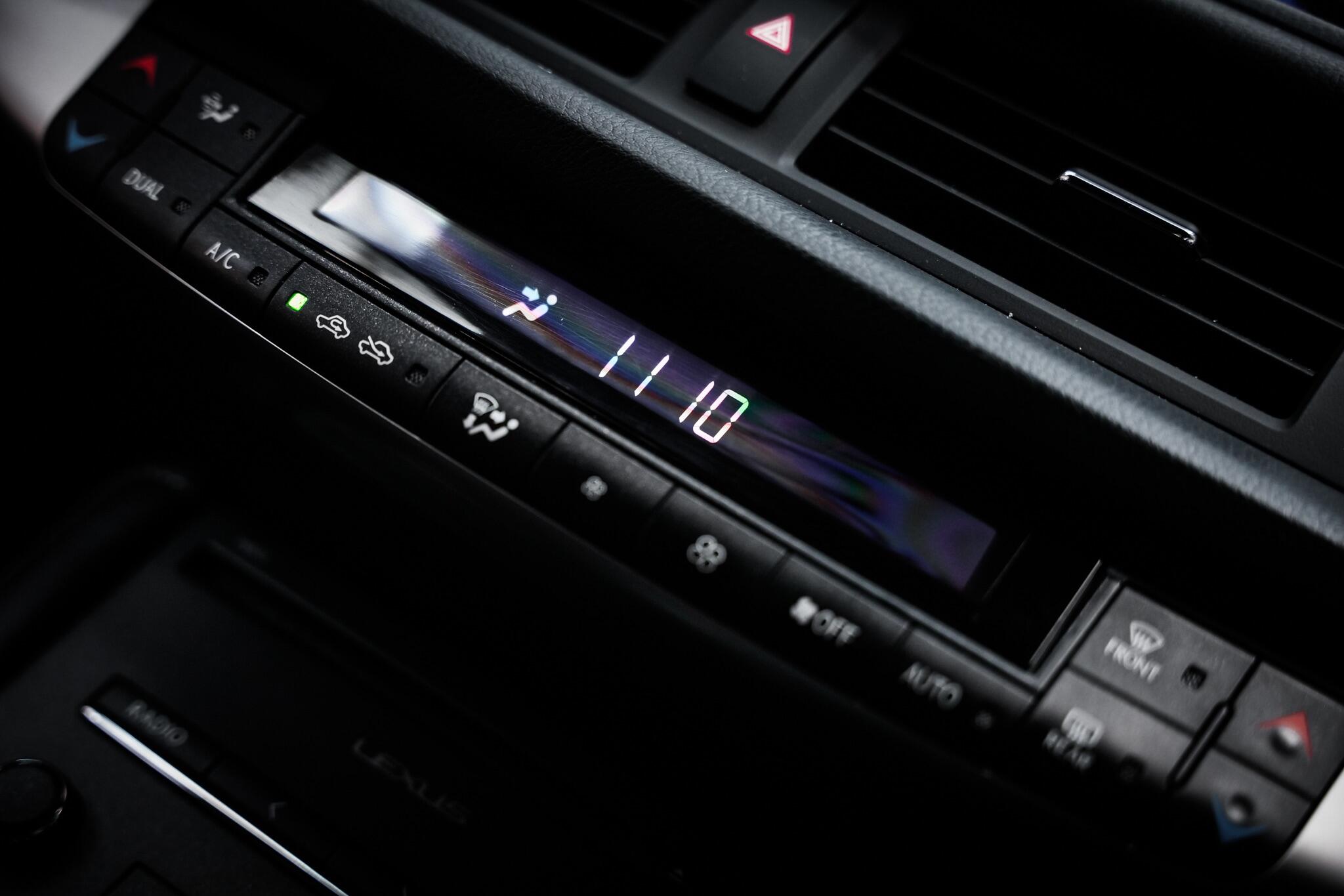 Lexus CT view 42