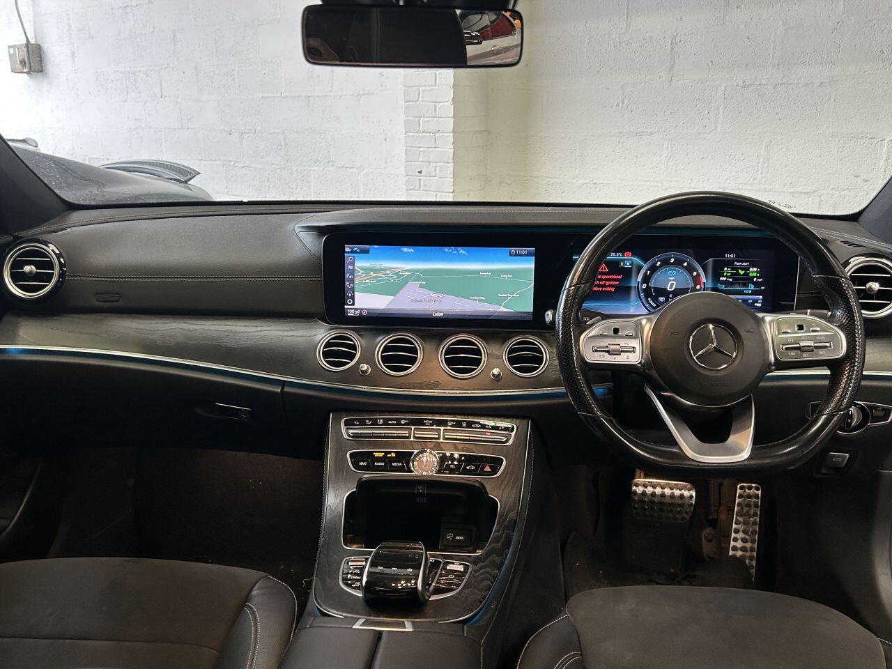Mercedes-Benz E Class view 32