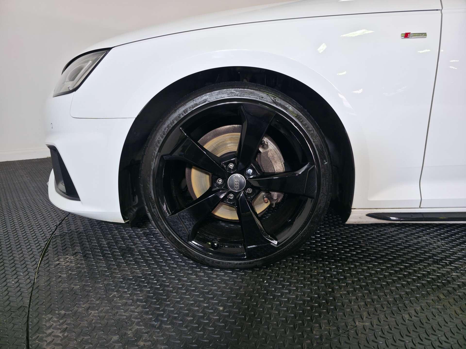 Audi A4 view 60