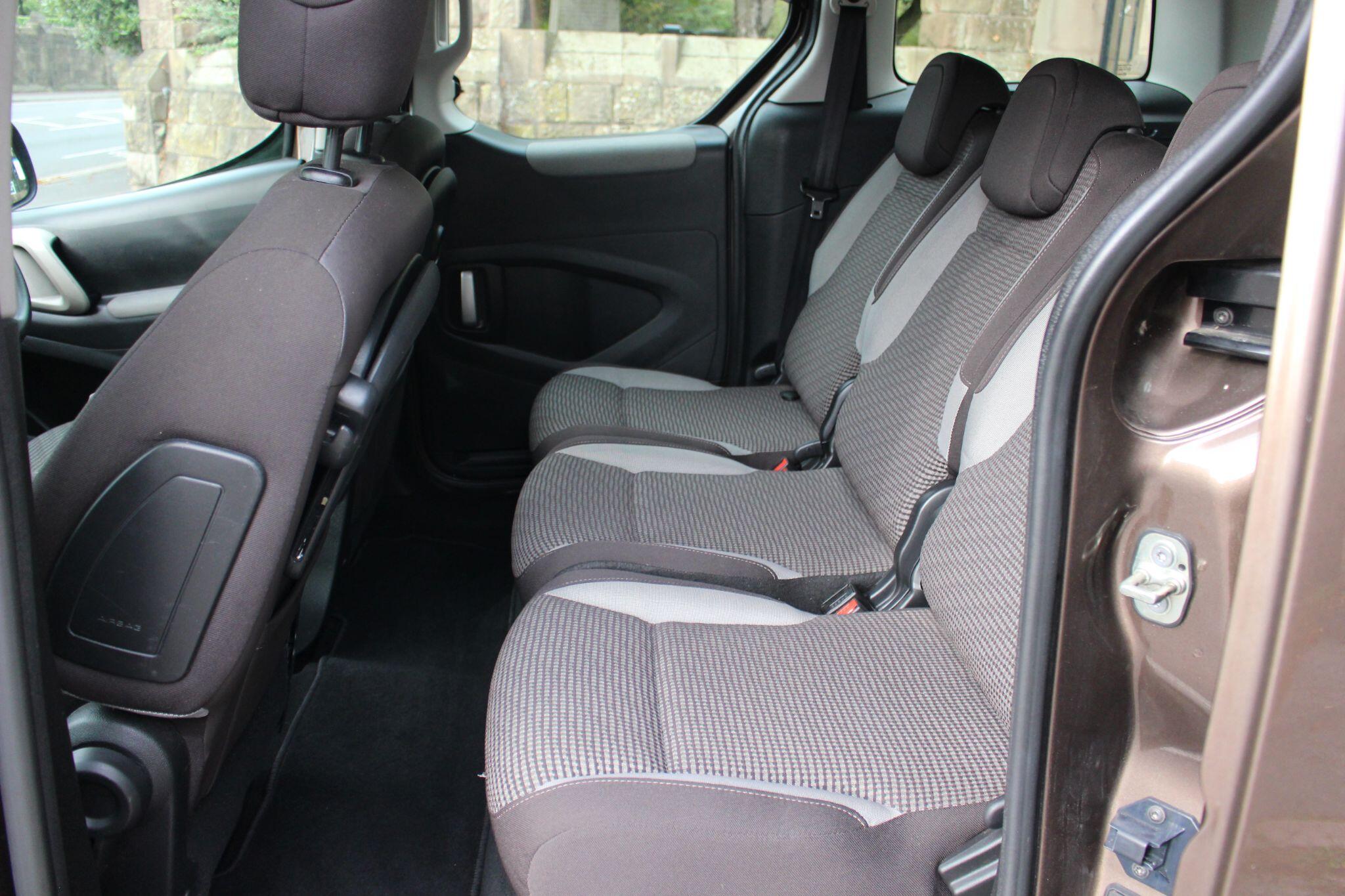 Peugeot Partner Tepee view 21