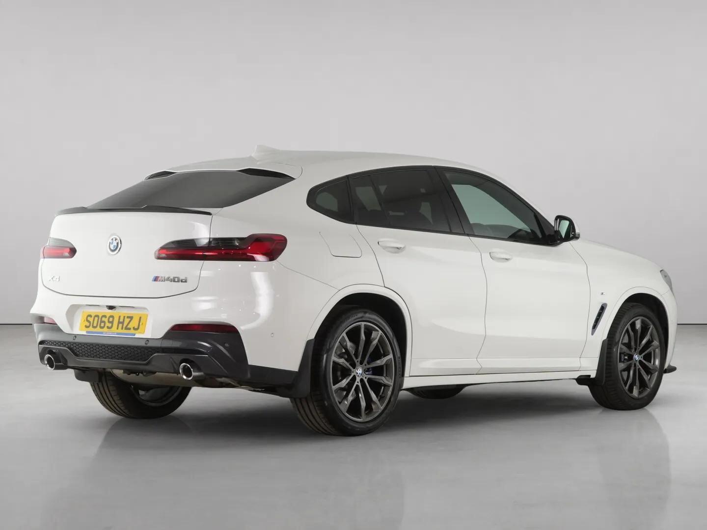 BMW X4 view 8