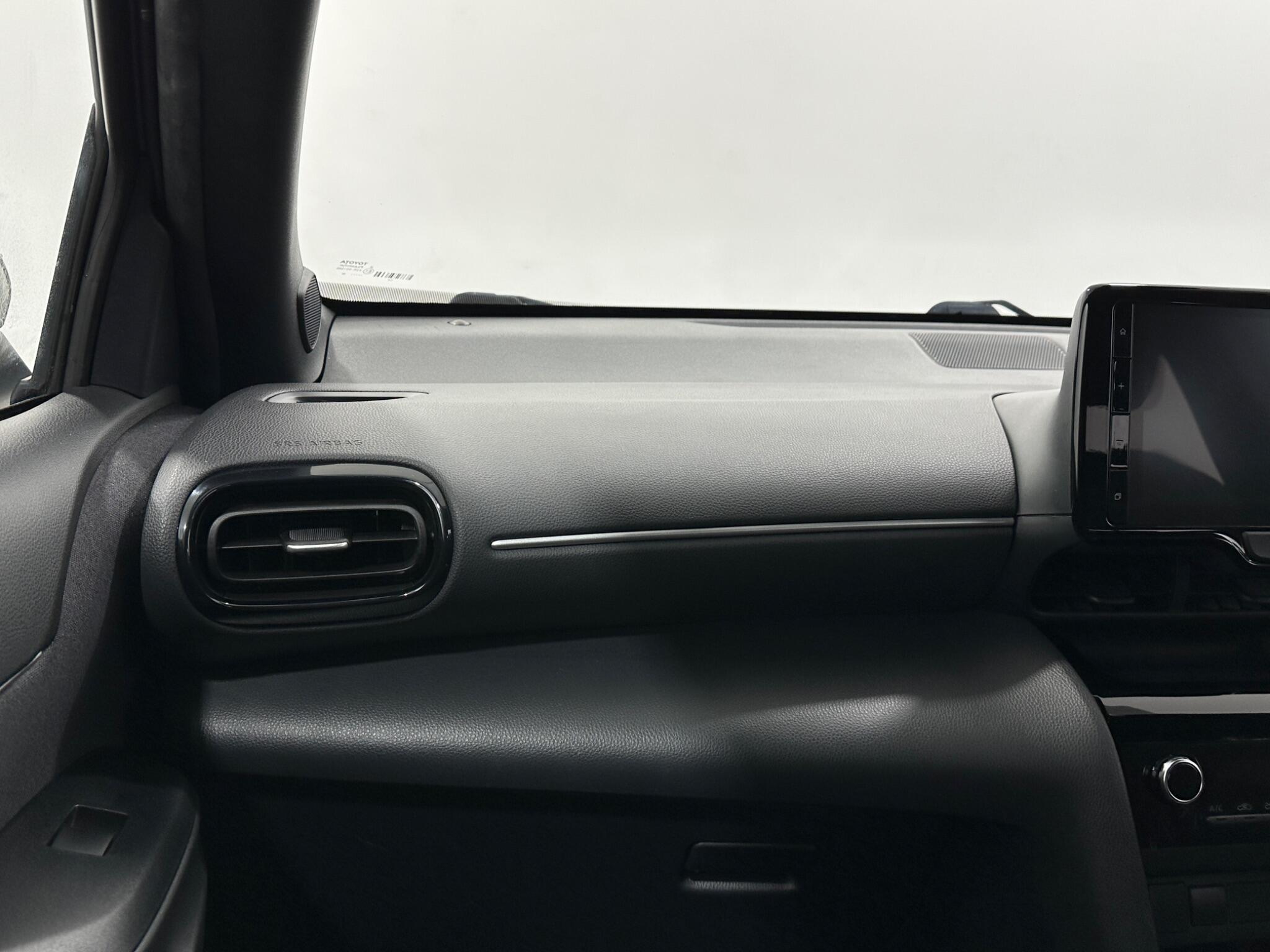 Toyota Yaris Cross view 27