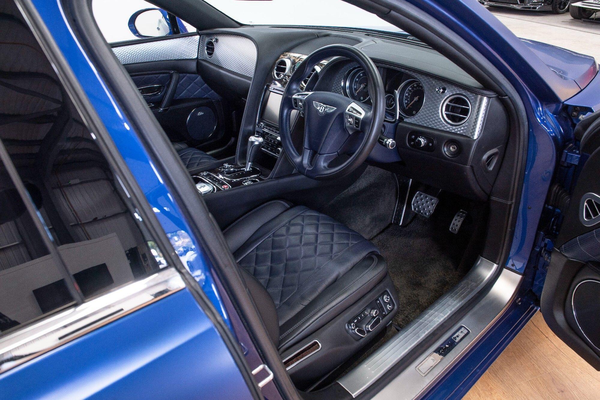 Bentley Flying Spur view 10