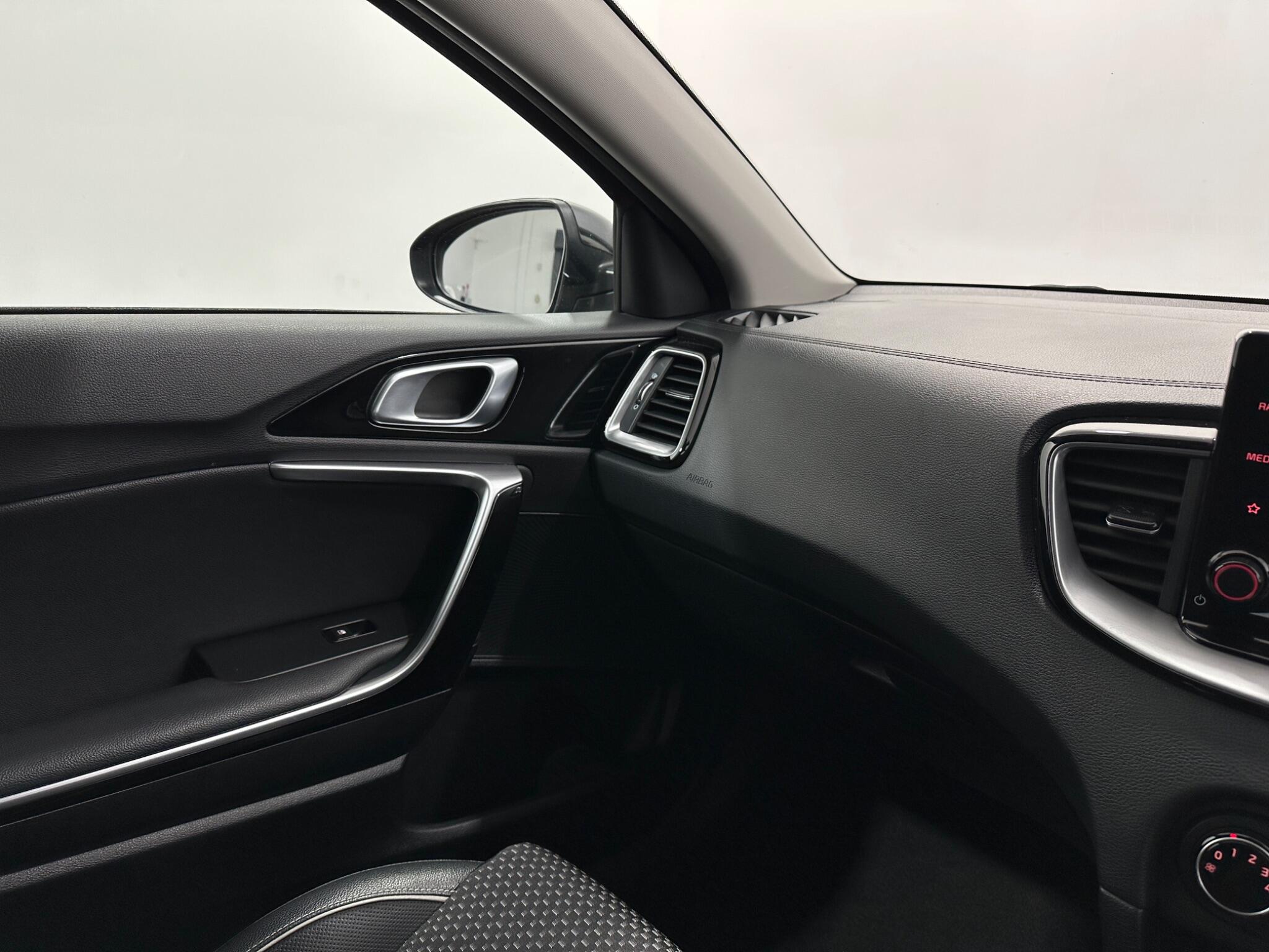Kia XCeed view 25