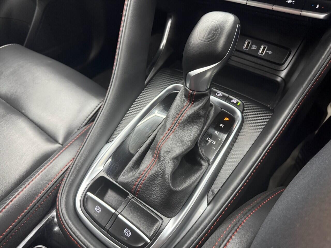 MG ZS view 21